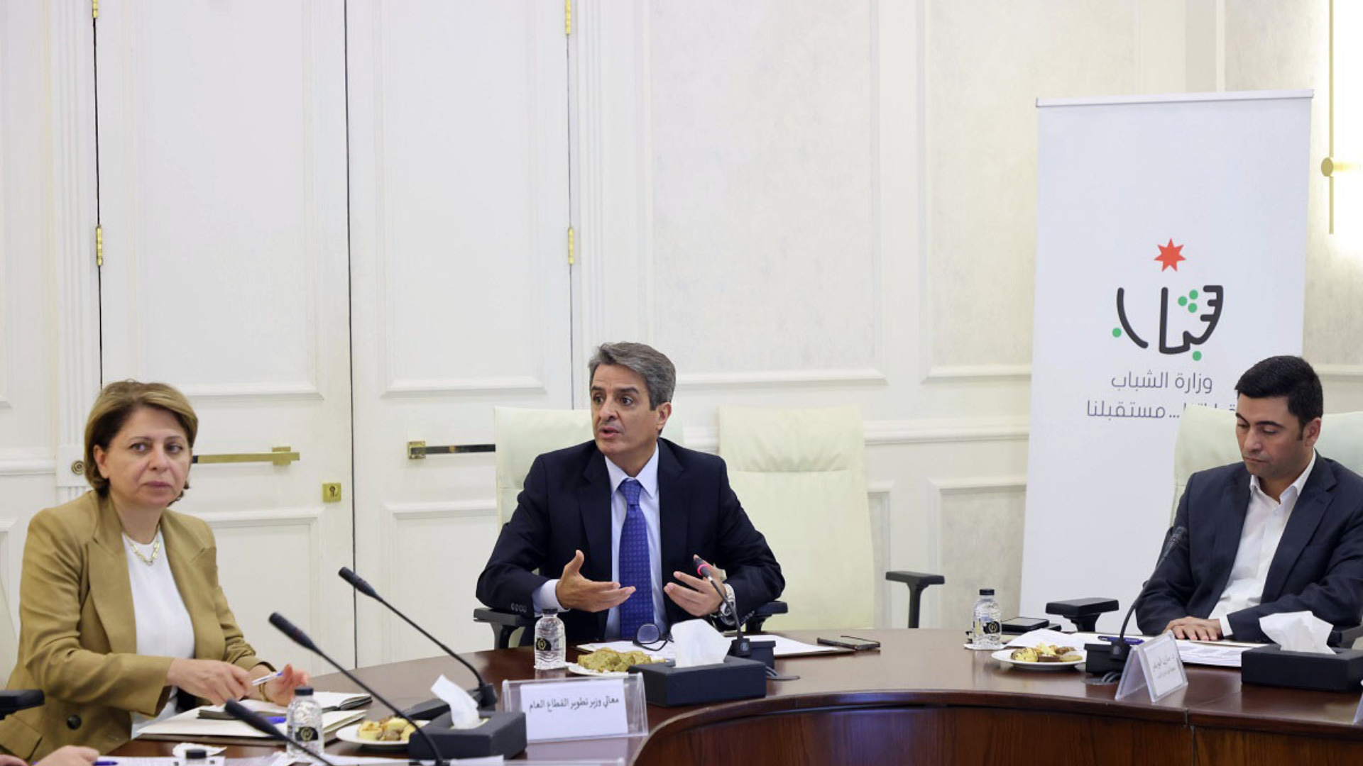 Minister stresses importance of developing youth ministry, centers&#039; administrative structure