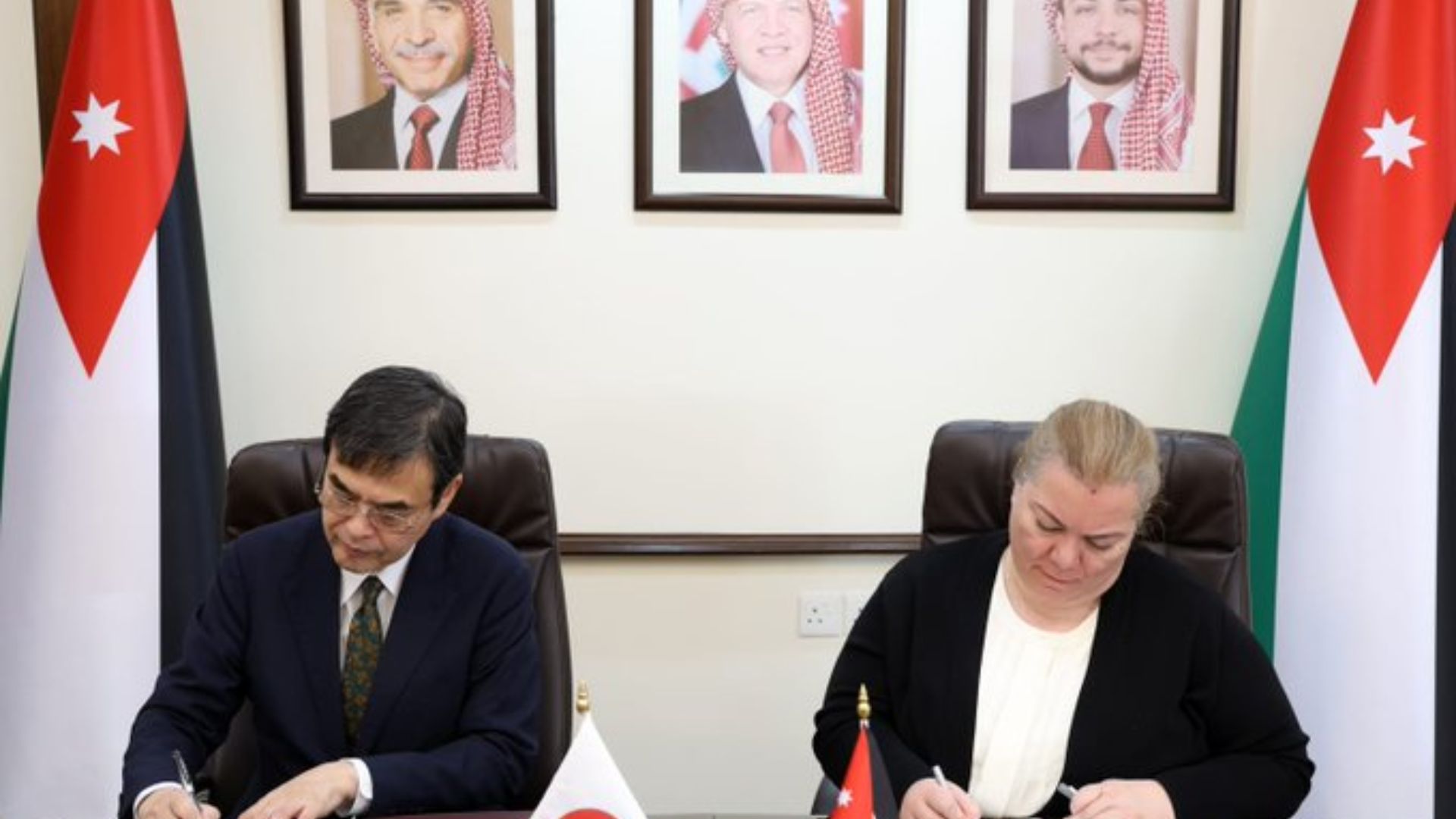 الأردن واليابان يوقعان مذكرة تفاهم لتعزيز أمن الحدود بقيمة 7 ملايين دولار