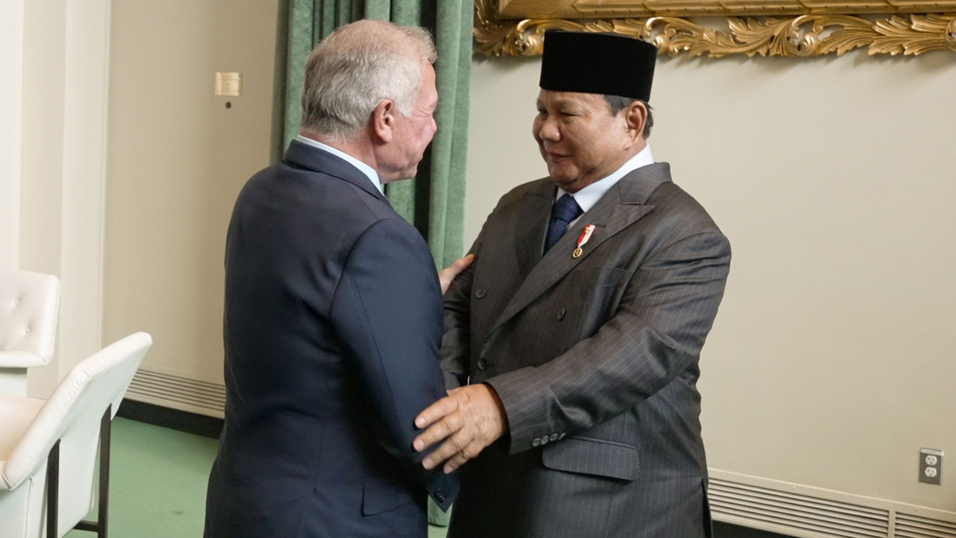 King meets with Indonesia president in New York