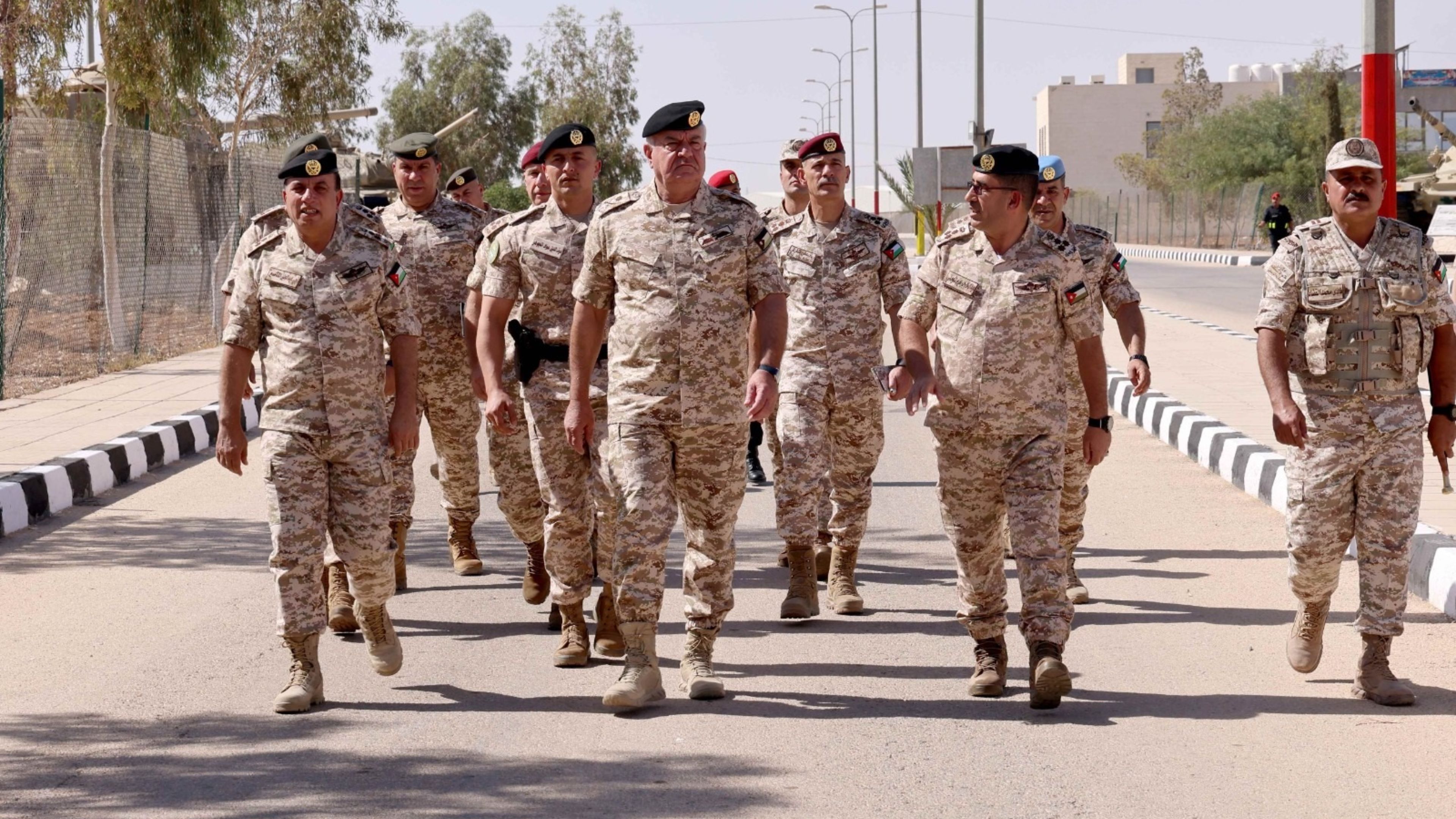 Army chief visits Central Military Region Command