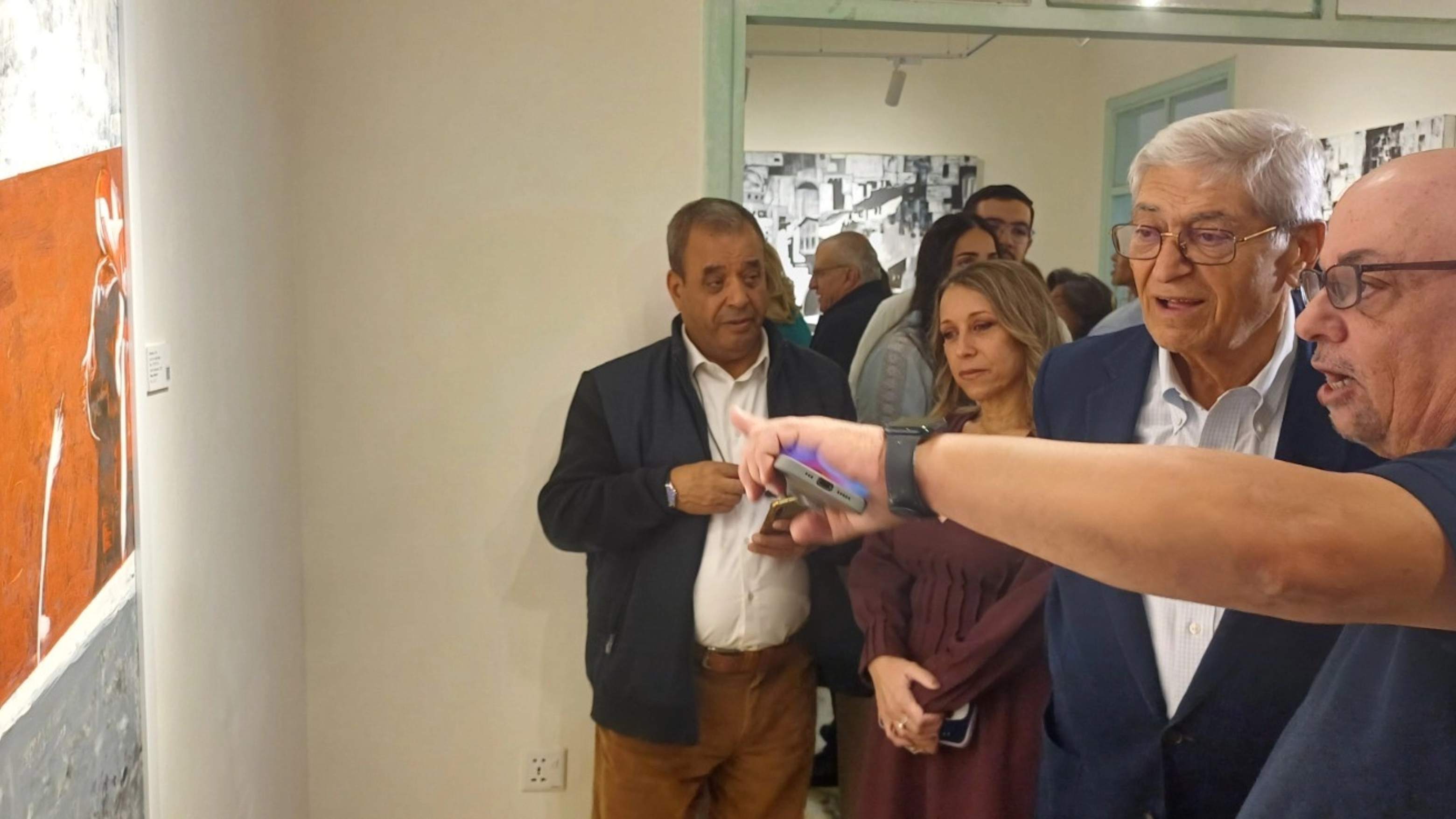  افتتاح معرض &quot;فلسطين..مدن على جدار القلب&quot; للتشكيلي البندك