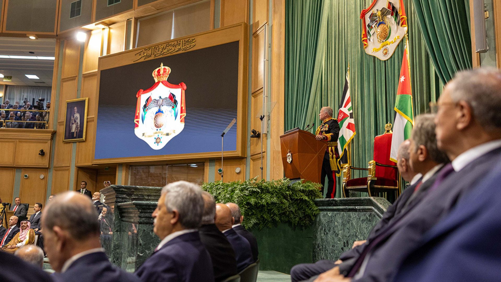  الملك يلقي خطاب العرش في افتتاح الدورة العادية الثانية لمجلس الأمة العشرين