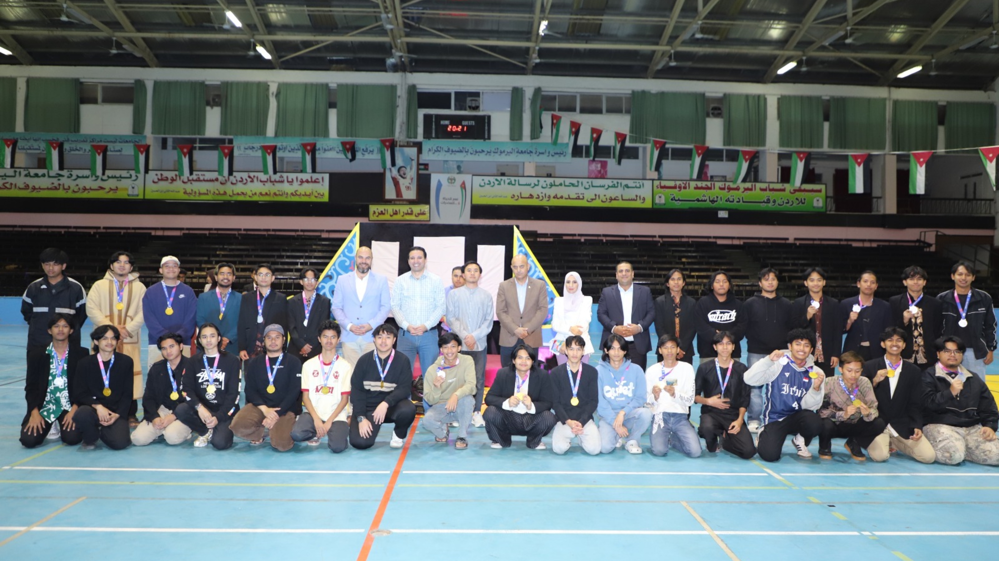 النادي الفيصلي يكرم المنتخب الوطني لقصار القامة