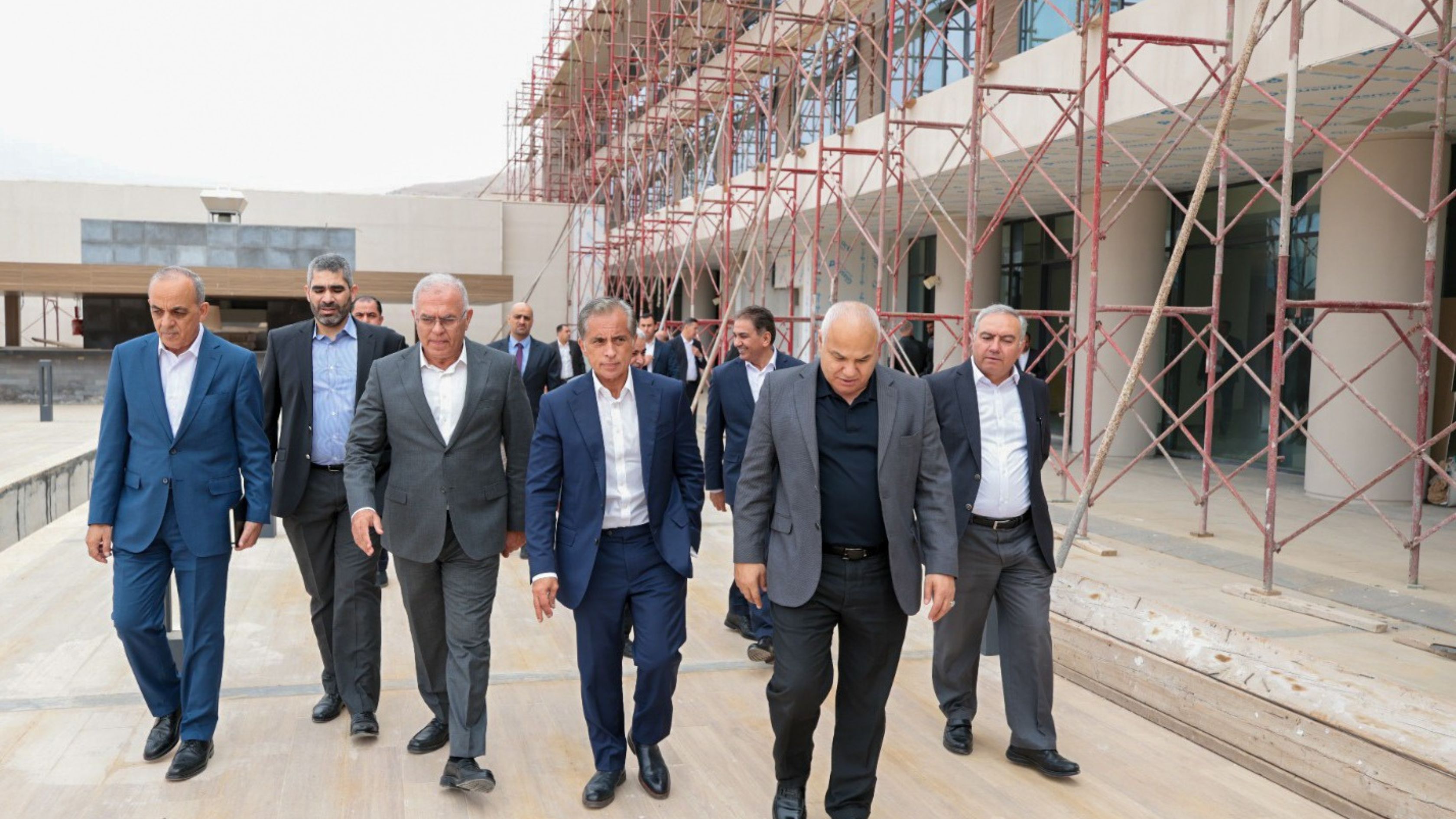 PM inspects key development sites in Petra, Shobak,Wadi Musa