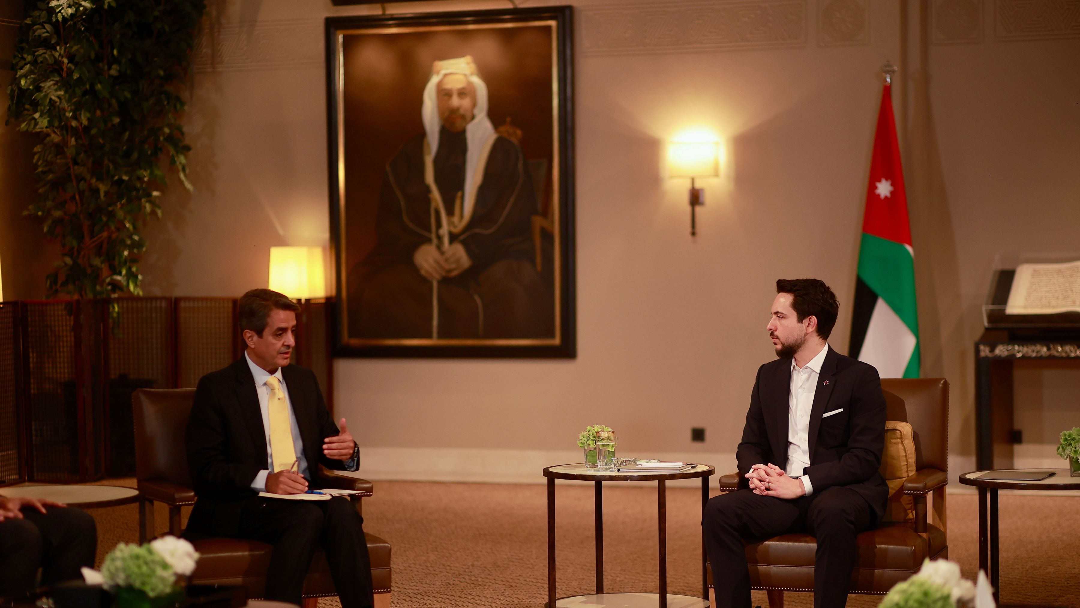 Crown Prince meets winners of Al Hussein bin Abdullah II Award for Voluntary Service