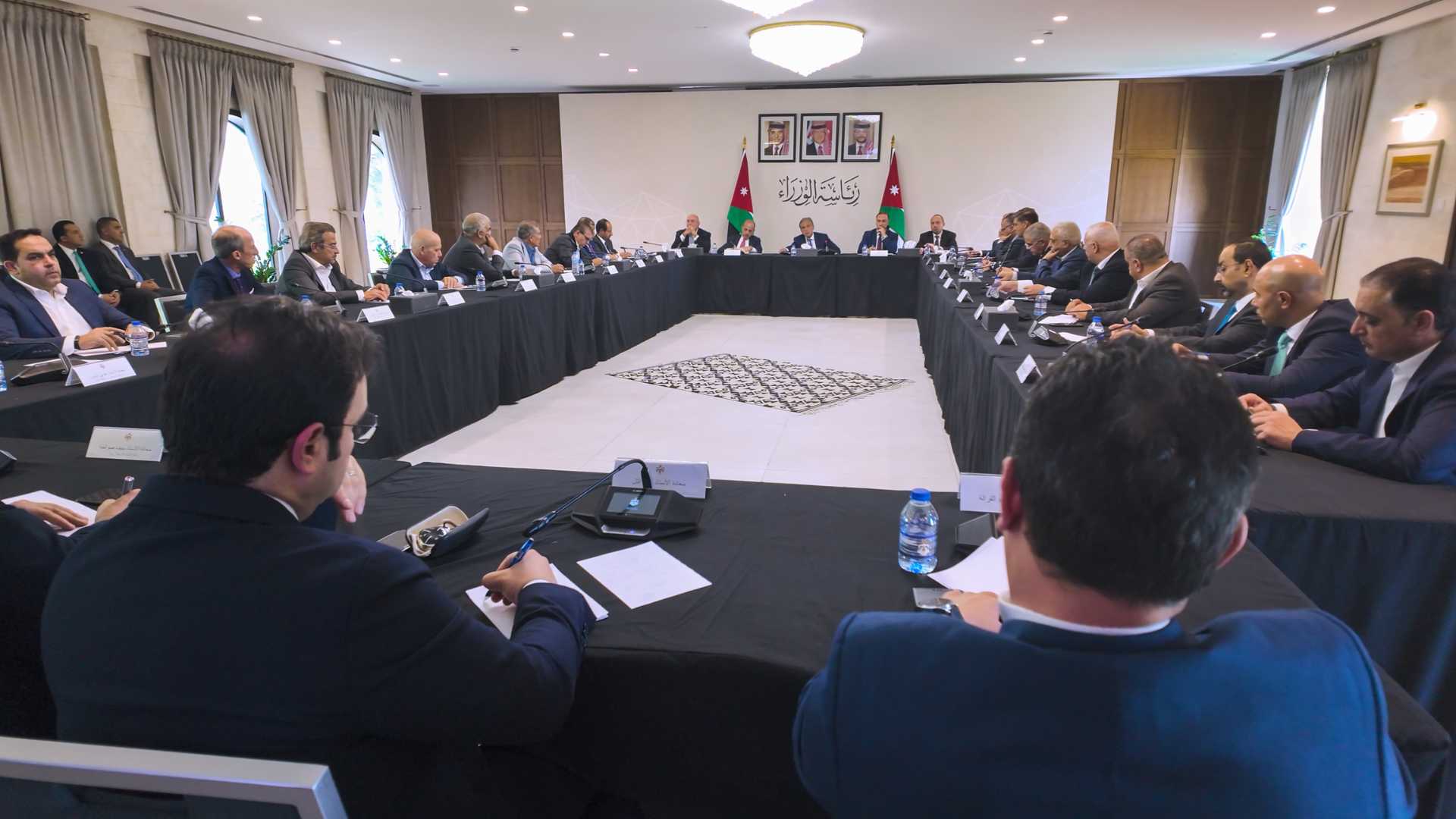 PM meets with Jordanian media figures