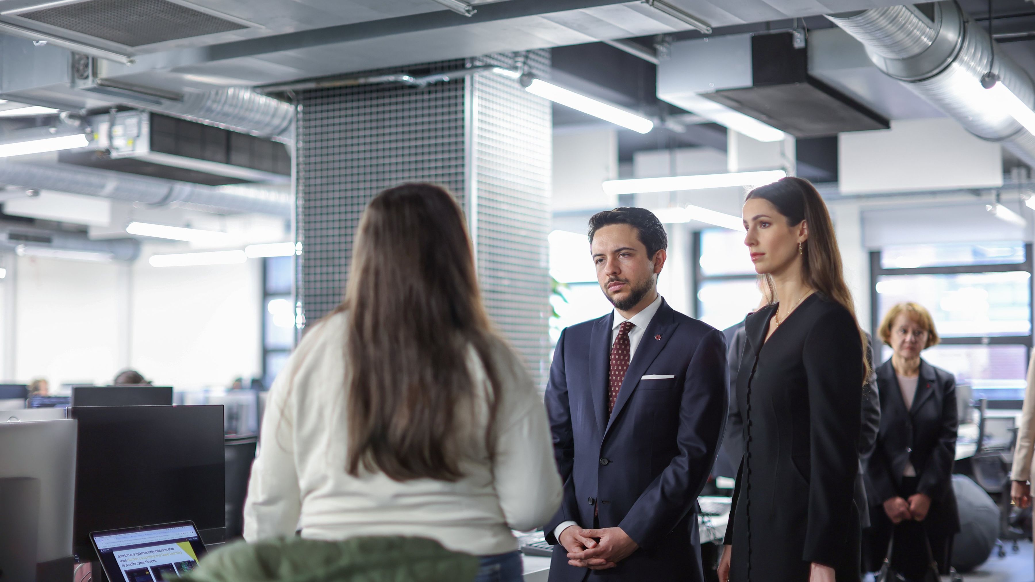 Crown Prince visits 42 The Network for computer science training in Paris