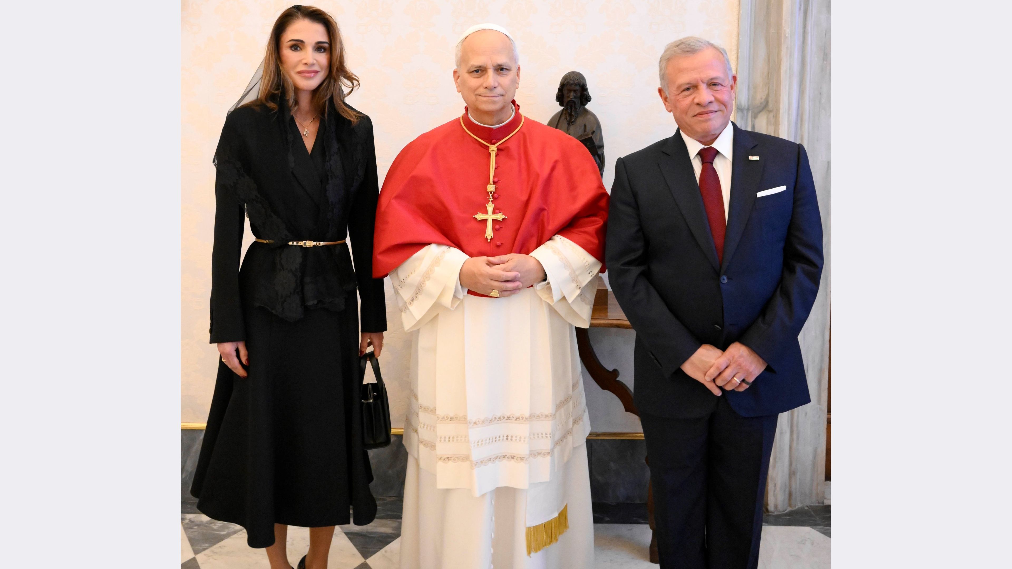 الملك والملكة يلتقيان البابا لاون الرابع عشر بالفاتيكان