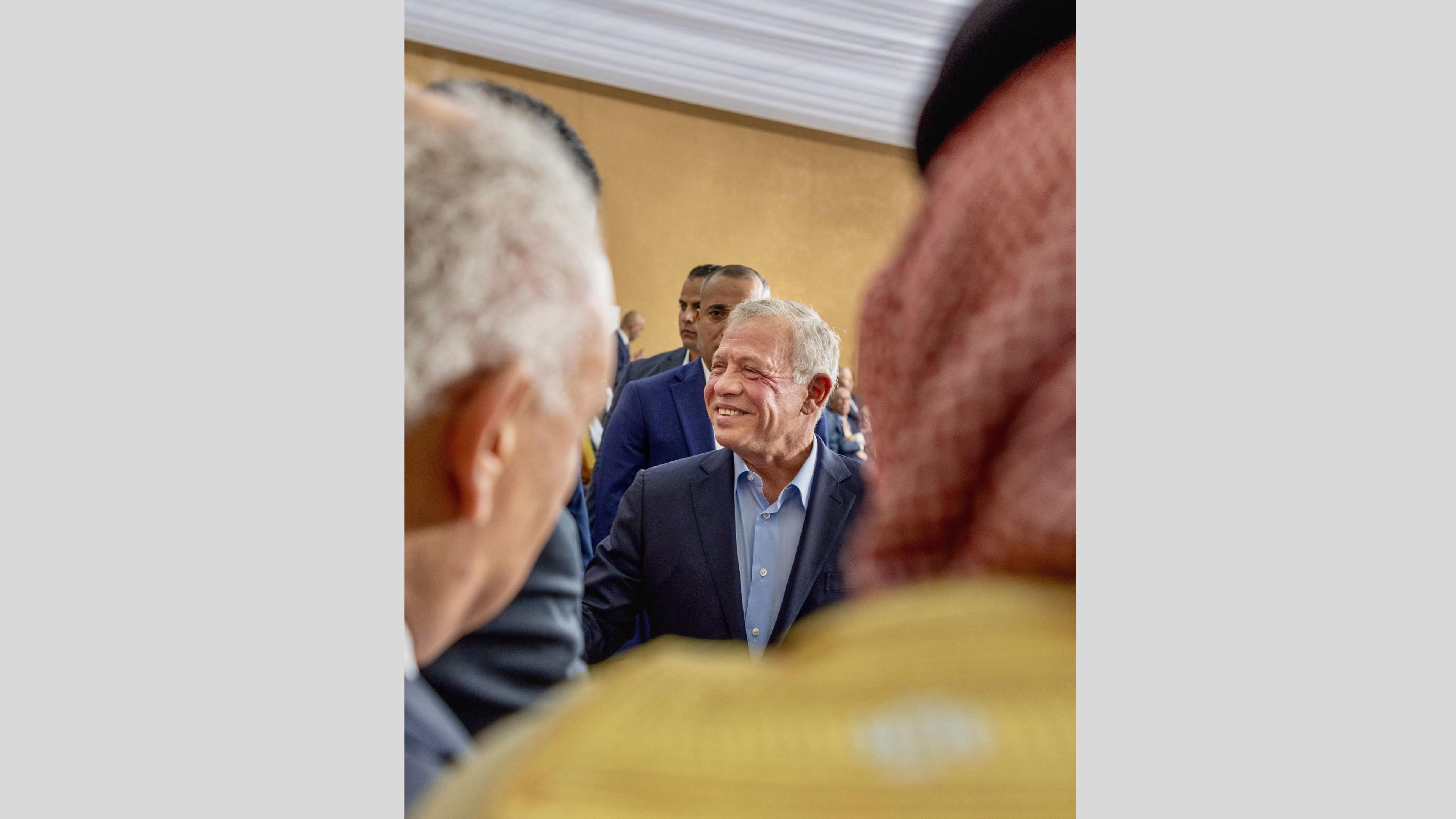 الملك يلتقي وجهاء وممثلين عن أبناء وبنات الكرك ويؤكد أهمية مواصلة الحكومة تنفيذ مشاريعها بالمحافظة