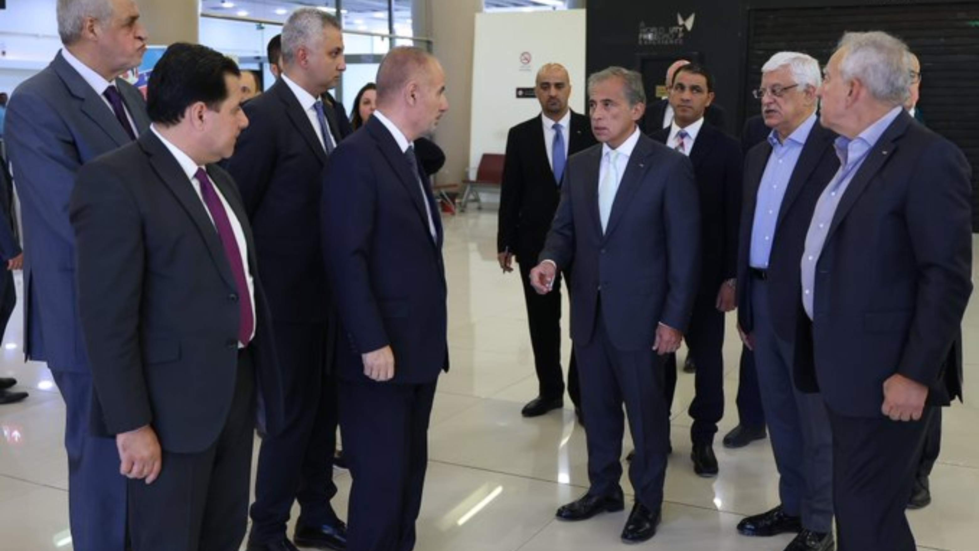 PM Directs Acceleration of Efforts to Reopen Amman Civil Airport Before Year-End