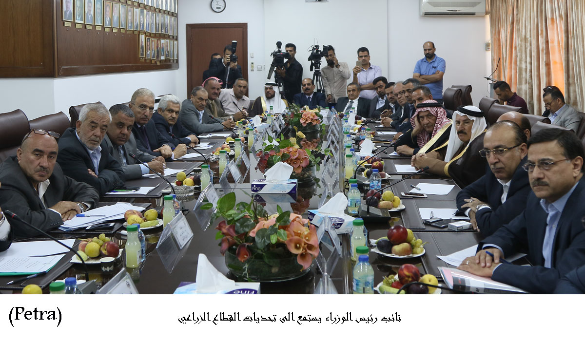 نائب رئيس الوزراء يستمع الى تحديات القطاع الزراعي &lt;br&gt;