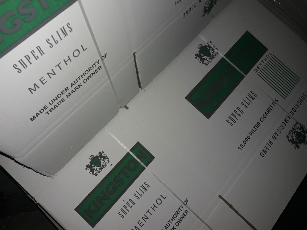 الجمارك تضبط مزرعة تبغ مساحتها أكثر من 200 دونم و 70 طنا من مستلزمات انتاج السجائر&lt;br&gt;