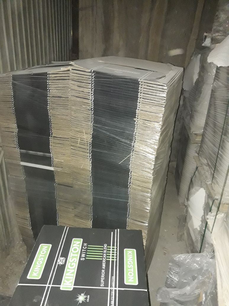 الجمارك تضبط مزرعة تبغ مساحتها أكثر من 200 دونم و 70 طنا من مستلزمات انتاج السجائر&lt;br&gt;