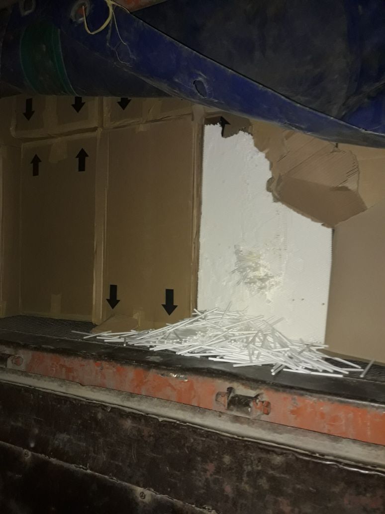 الجمارك تضبط مزرعة تبغ مساحتها أكثر من 200 دونم و 70 طنا من مستلزمات انتاج السجائر&lt;br&gt;