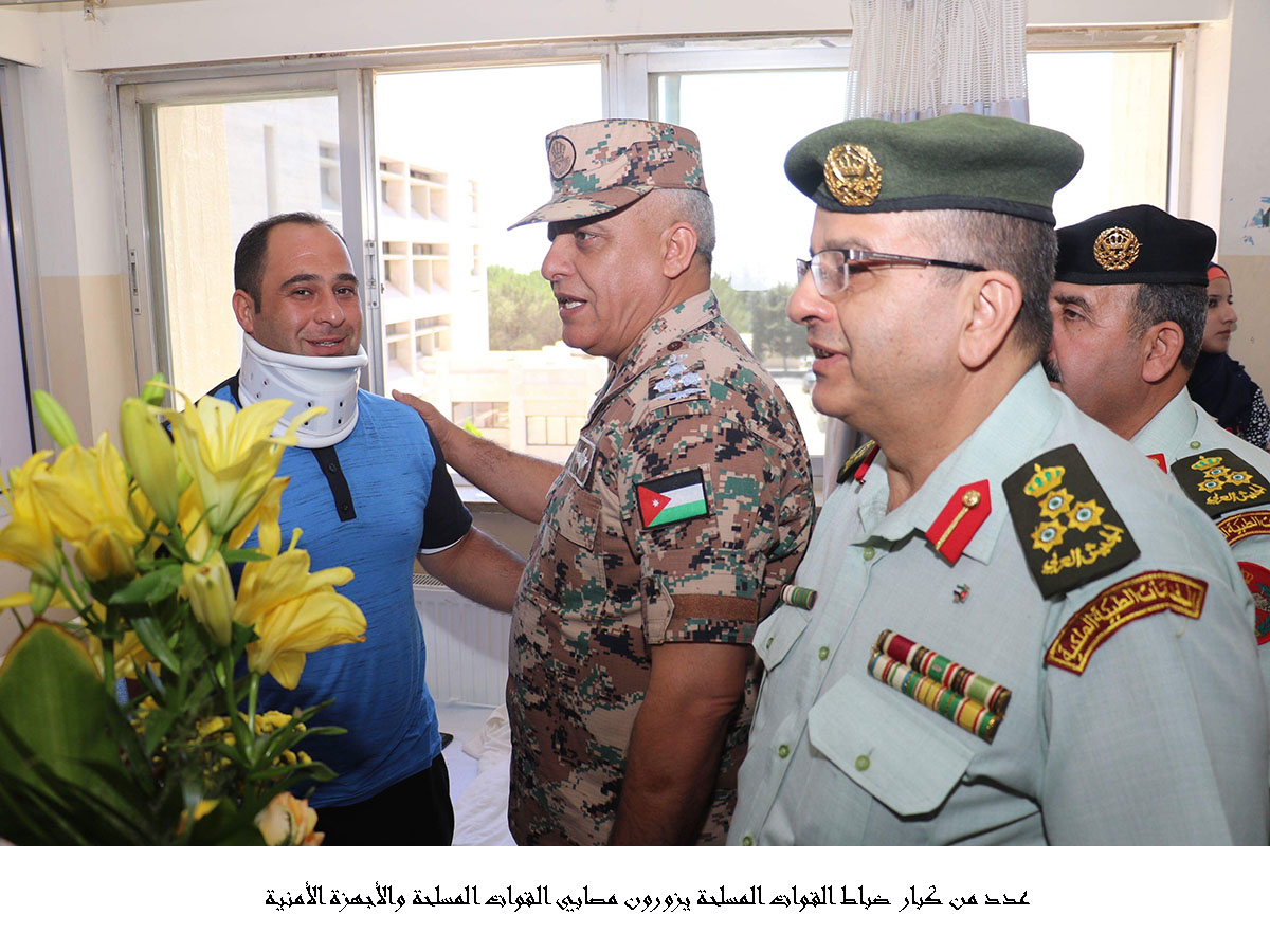 عدد من كبار ضباط القوات المسلحة يزورون مصابي القوات المسلحة والأجهزة الأمنية &lt;br&gt;