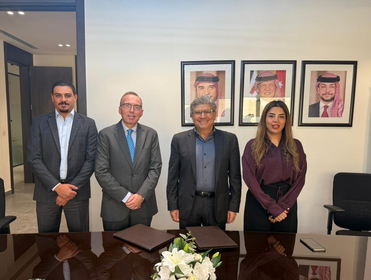  اتفاقية بين الحسين للأعمال ومجموعة مختبرات &quot;PMLAB&quot; الطبية