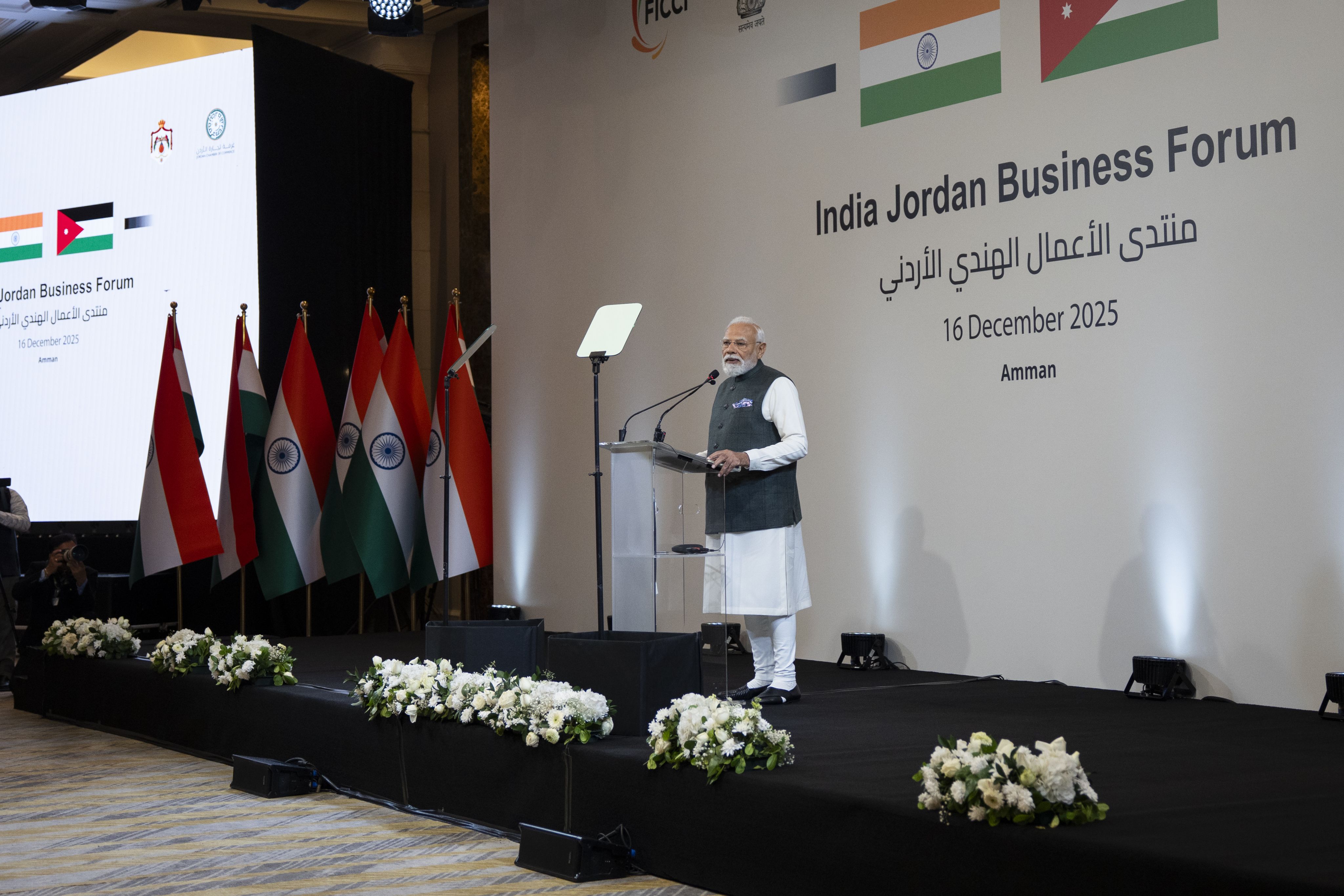  الملك ورئيس الوزراء الهندي يحضران الجلسة الافتتاحية لمنتدى الأعمال الهندي الأردني في عمان