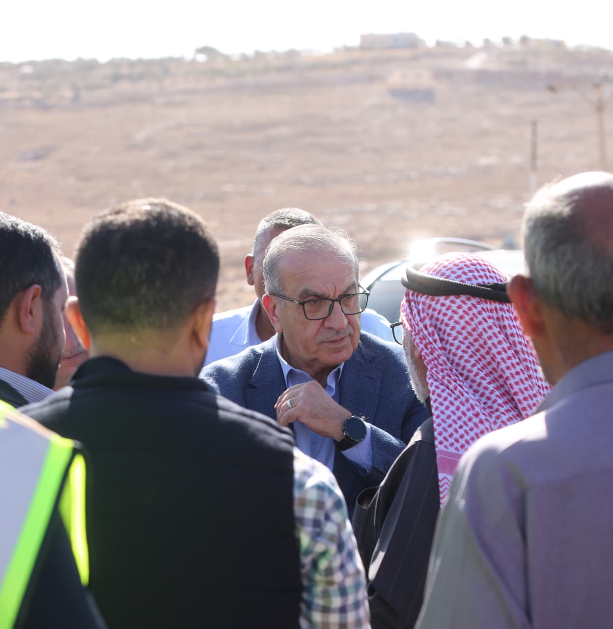  وزير الأشغال يتفقد سير العمل في مشروع طريق إربد الدائري