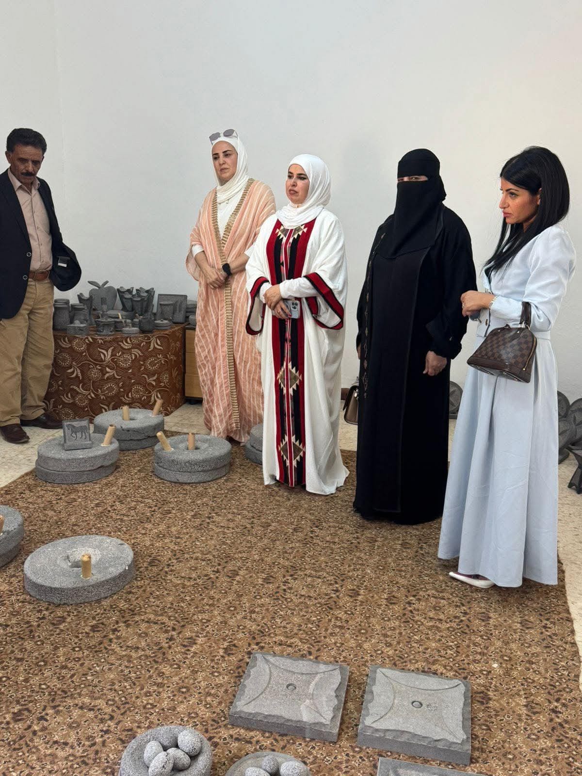 &quot;المرأة النيابية&quot; تطلع على برامج ومشاريع تمكين المرأة في المفرق