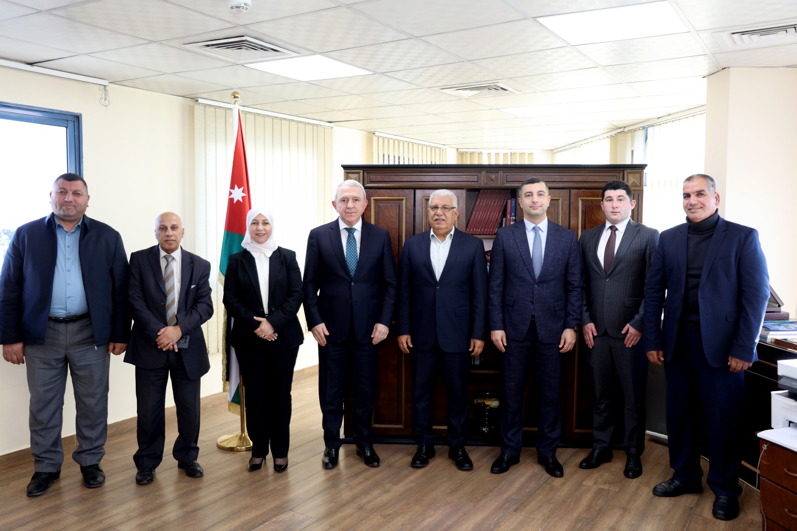  سفير أذربيجان في عمان يزور بترا