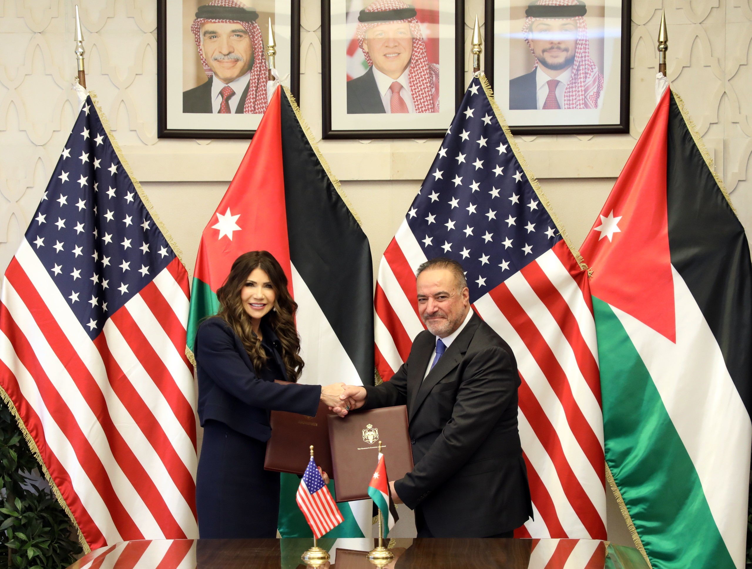  الأردن والولايات المتحدة يعلنان مشاركة الأردن في برنامج الدخول العالمي الذي يوفر مسارا خاصا لتسريع إجراءات الدخول للمسافرين الأعضاء عند وصولهم