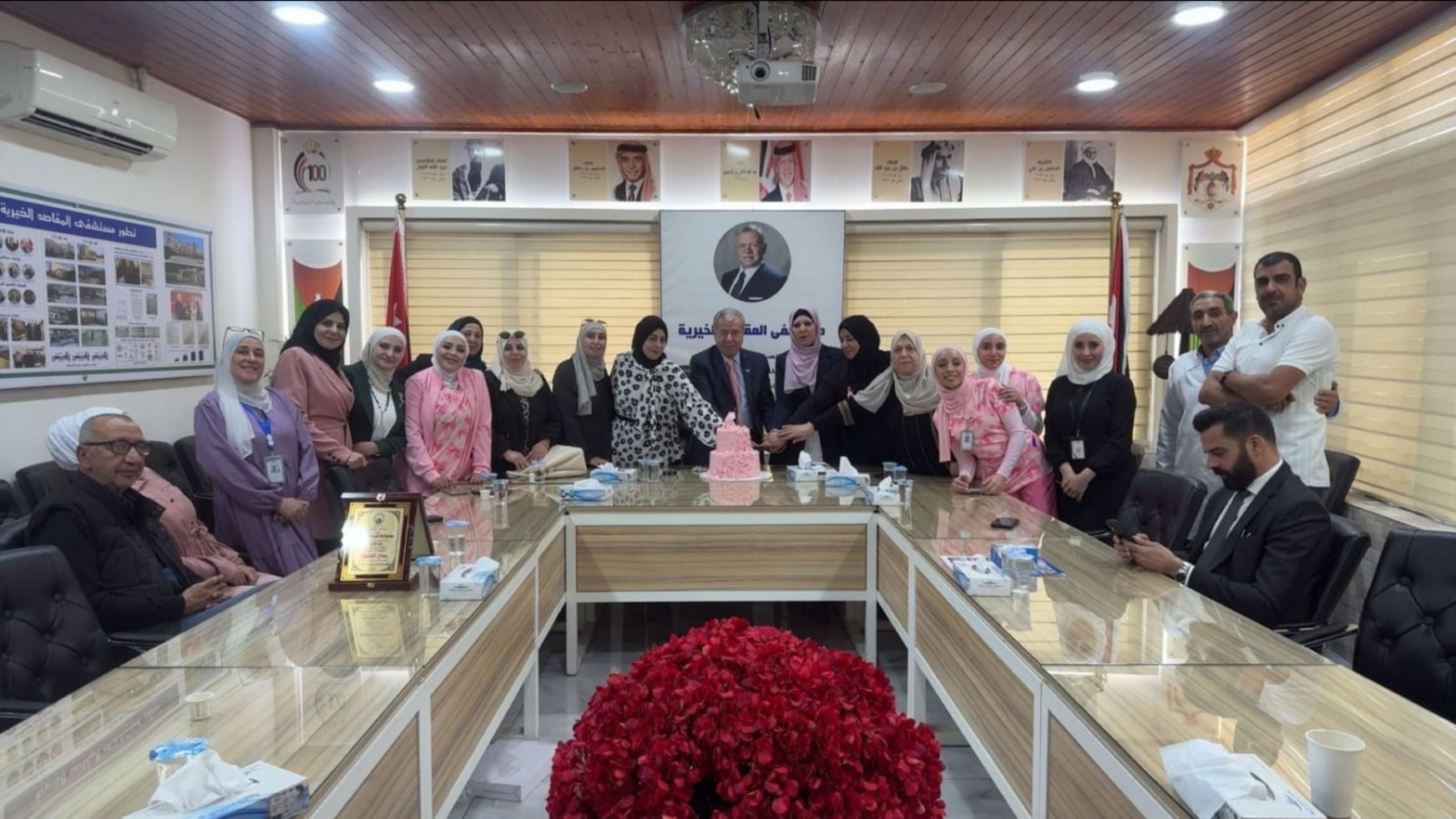  مستشفى المقاصد الخيرية يحتفل بـ&quot;أكتوبر الوردي&quot;