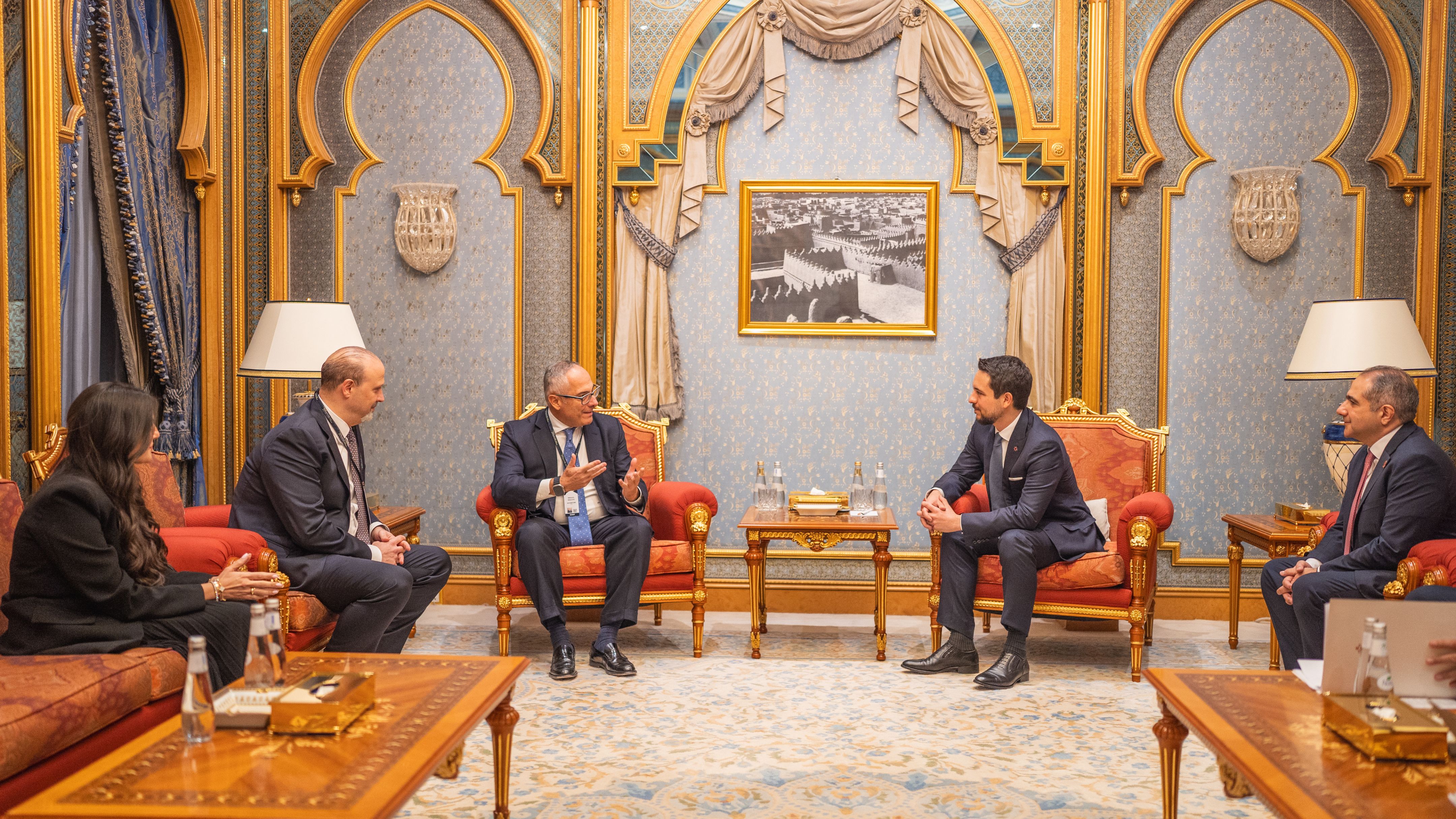 ولي العهد يعقد لقاءات في الرياض برؤساء تنفيذيين ومؤسسي شركات عالمية