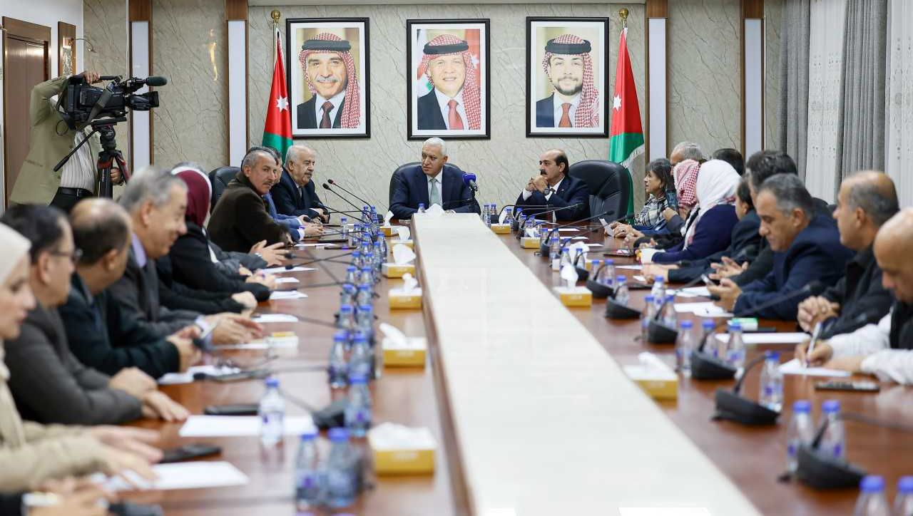  "الإعلام النيابية" تلتقي لجنة الكرامة للمحاربين القدامى