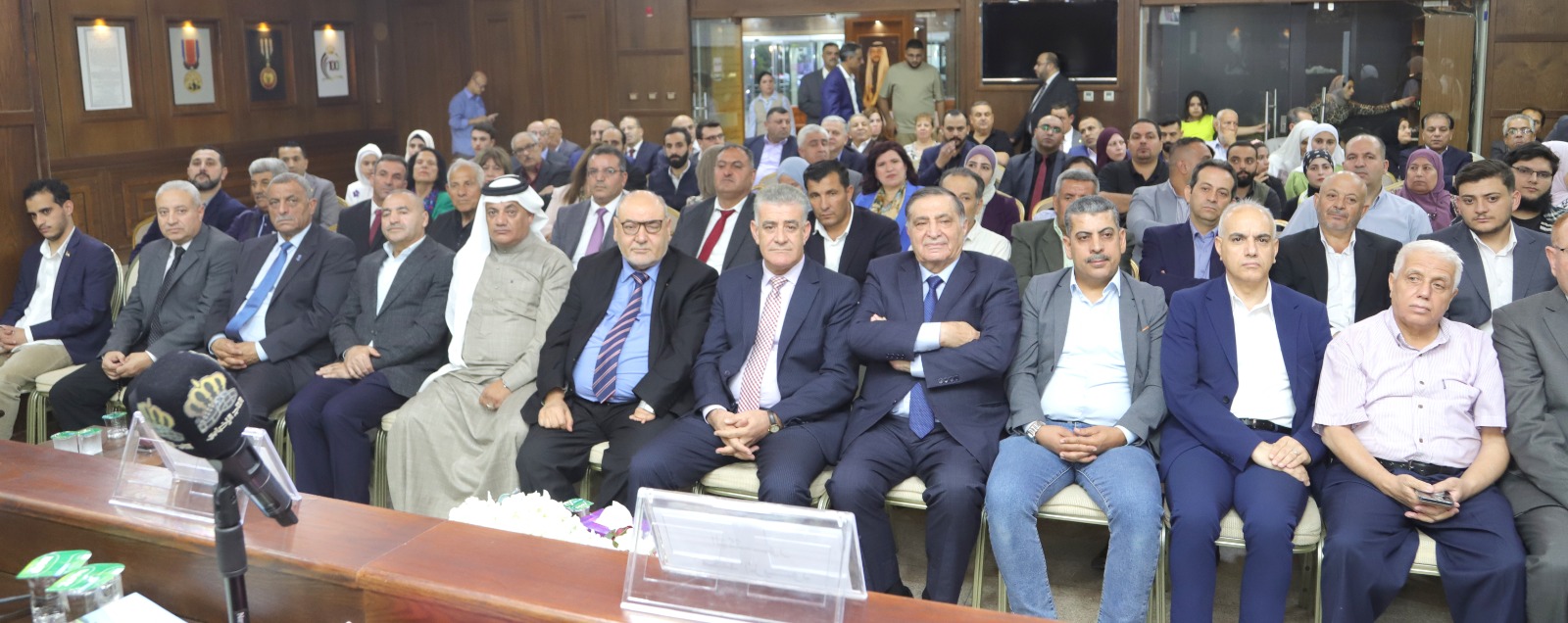 مثقفون يحتفون بإشهار رواية &quot;إسعيدة&quot; 