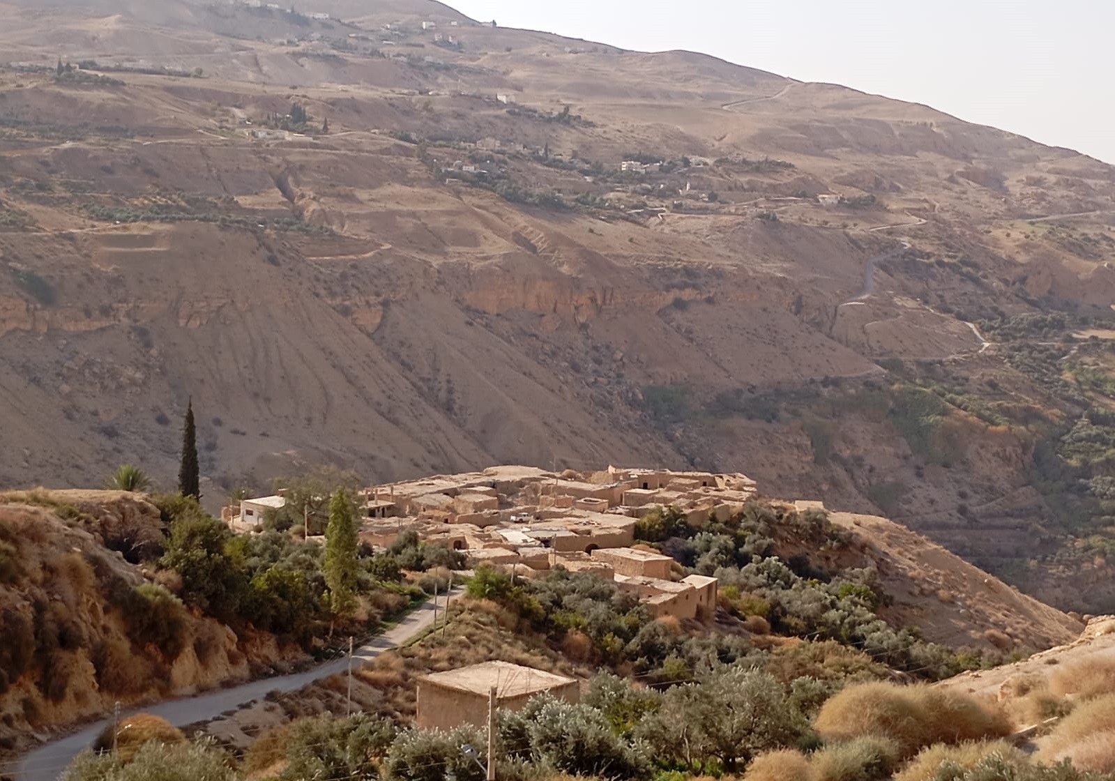  الكرك: مواطنون يطالبون بترميم المباني التراثية في قرية بذان وبردى القديمة