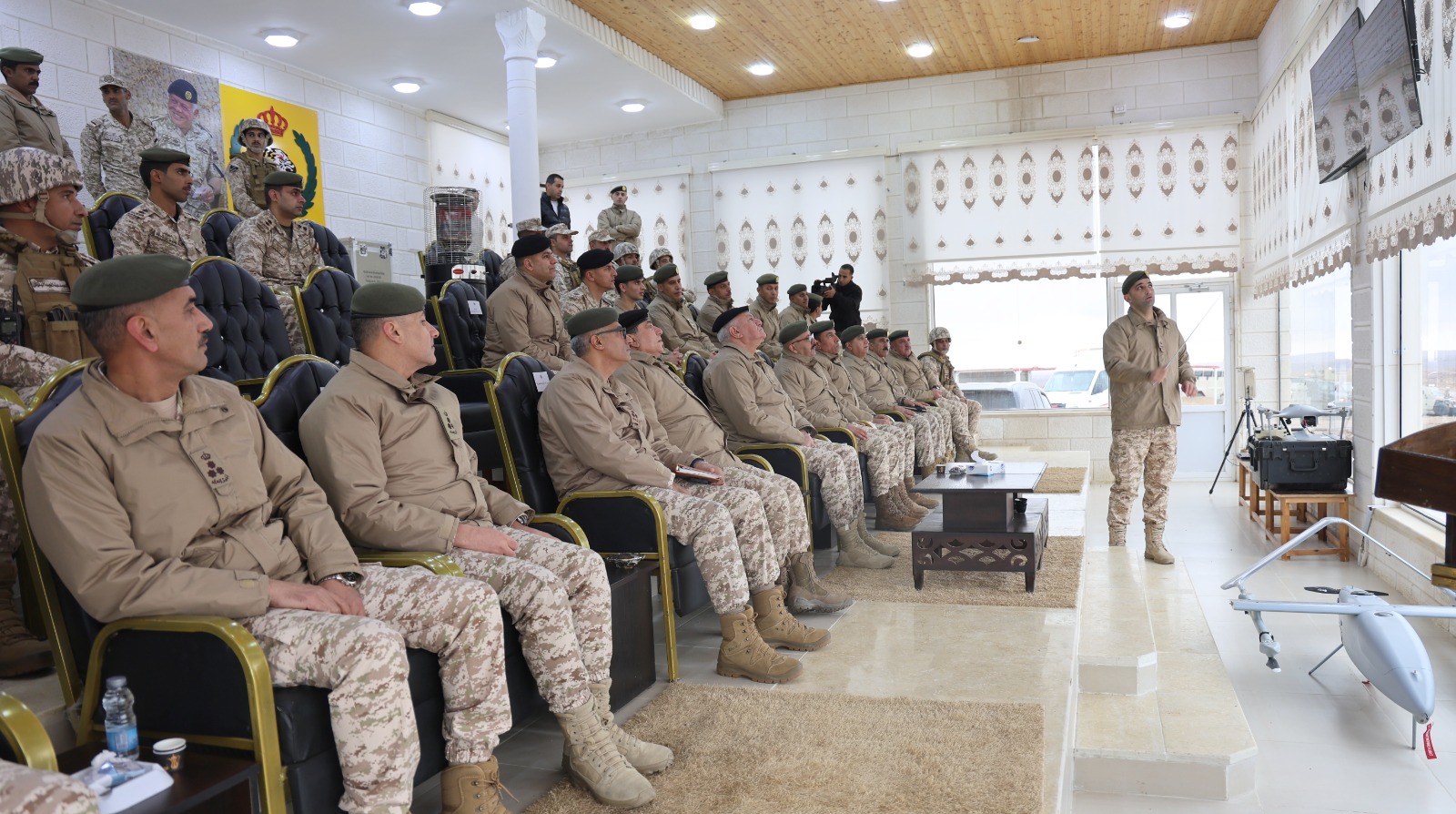  الحنيطي يتفقد عدداً من التشكيلات والوحدات على الواجهة الشمالية للمملكة