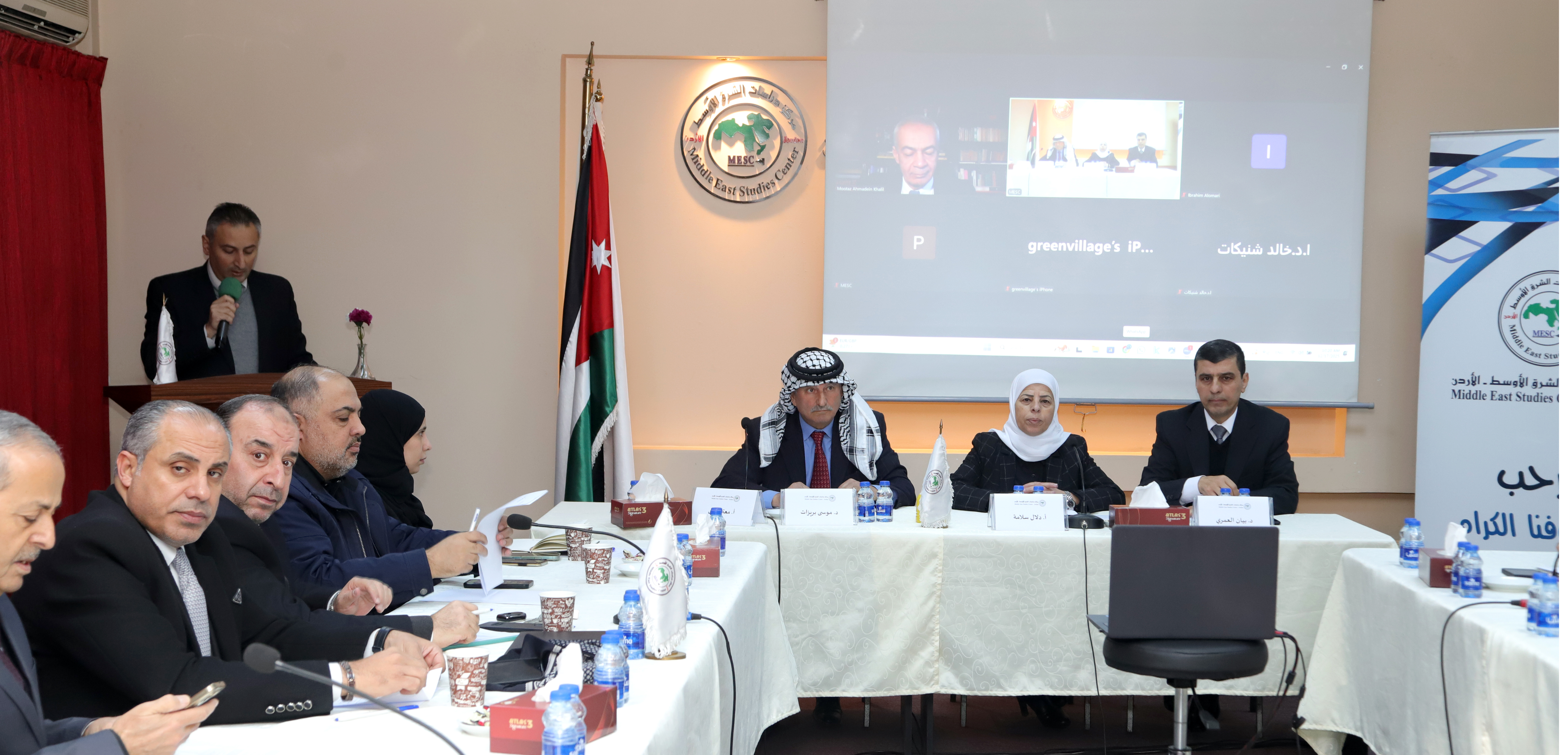  منتدون يناقشون تصفية الاستعمار في فلسطين 