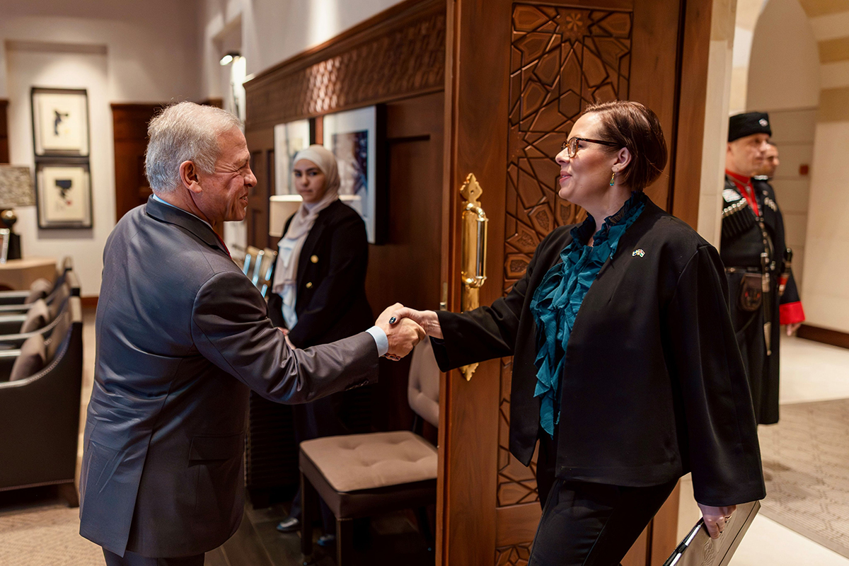  الملك يستقبل وزيرة الخارجية السويدية