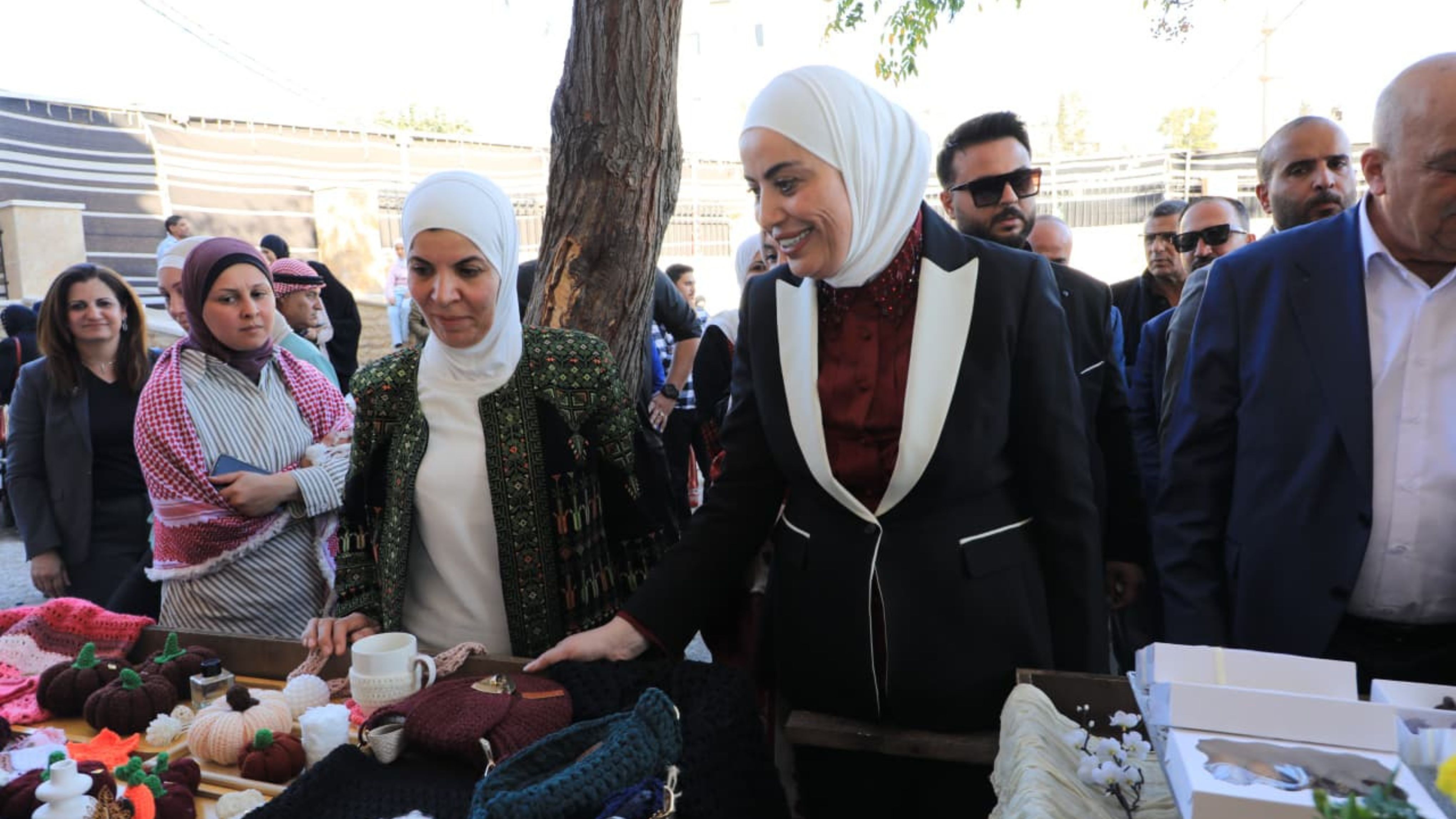  وزيرة التنمية الاجتماعية تفتتح بازار صناع التغيير بتنظيم من مبادرة &quot;أردننا بخير&quot; في إربد