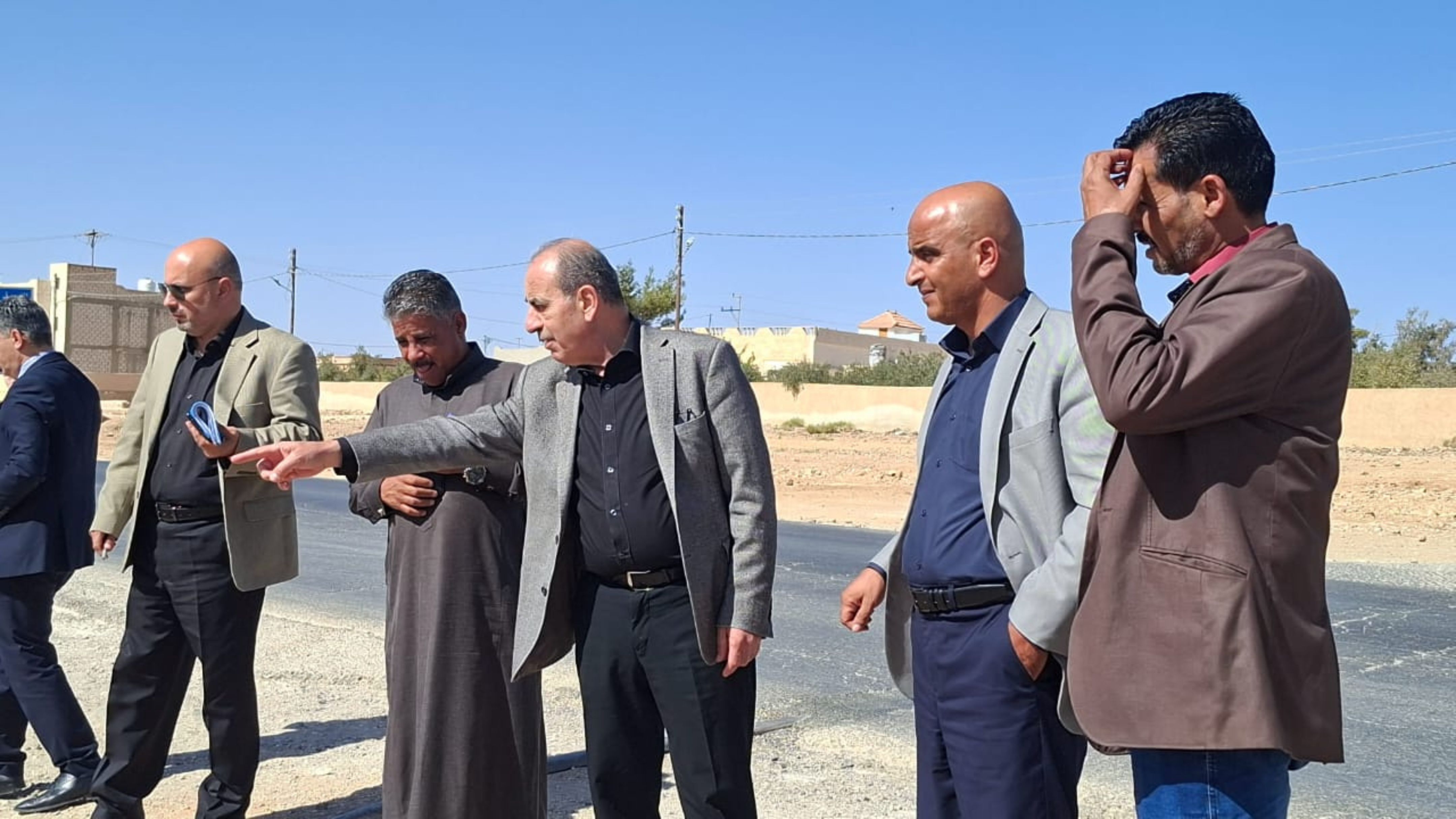  وزير الإدارة المحلية يتفقد عددا من بلديات محافظة المفرق 