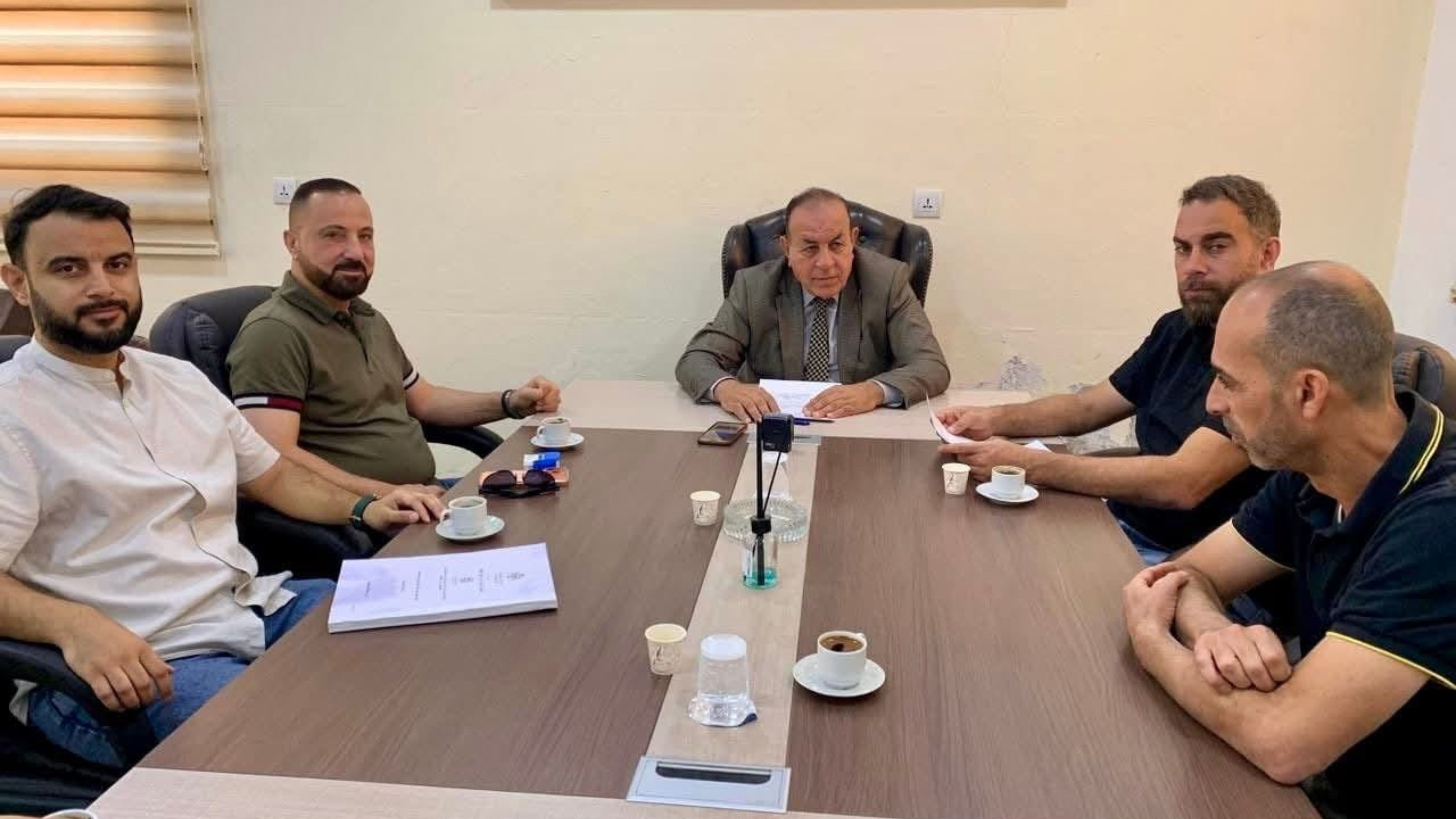  بلدية الوسطية توقع اتفاقية لفتح وتعبيد شوارع 