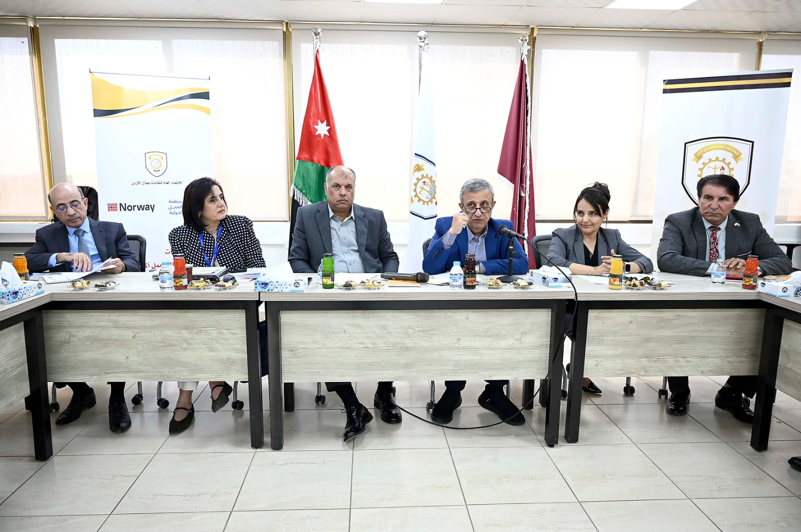  جلسة نقاشية لاتحاد العمال حول &quot;اقتصاد الرعاية&quot;