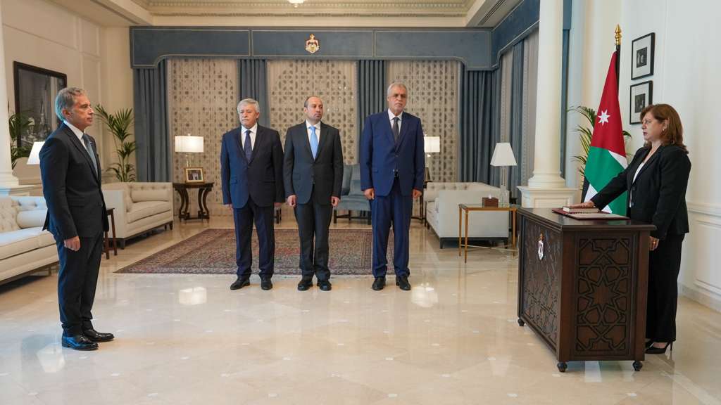  عضوا مجلس مفوضي هيئة الطيران المدني يؤديان القسم القانوني