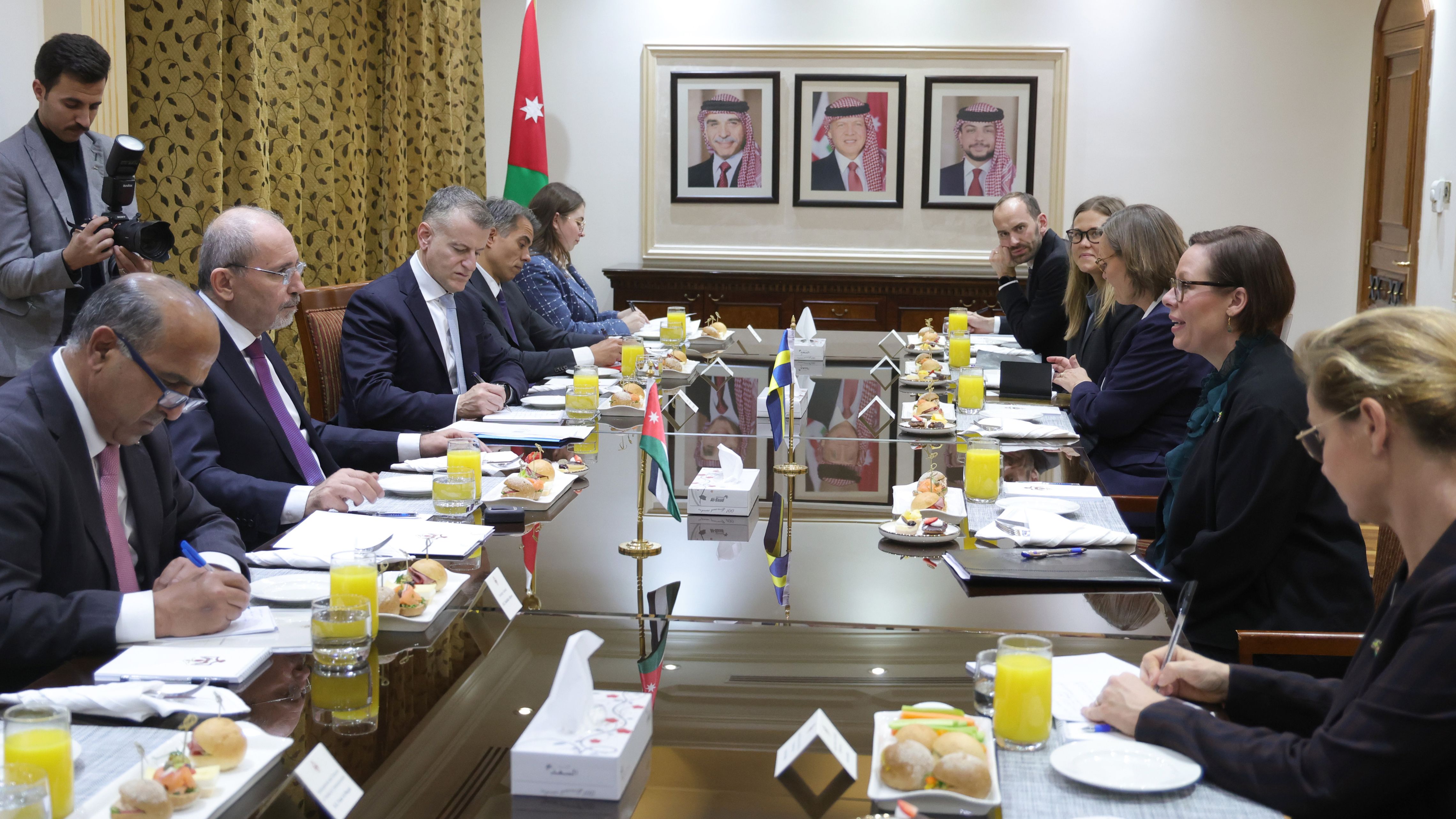  الأردن والولايات المتحدة يعلنان مشاركة الأردن في برنامج الدخول العالمي الذي يوفر مسارا خاصا لتسريع إجراءات الدخول للمسافرين الأعضاء عند وصولهم