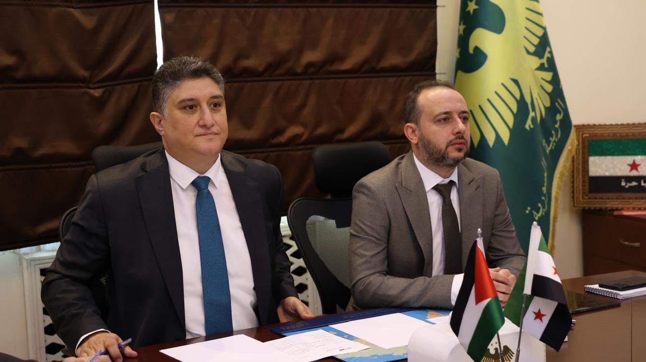  بحث تعزيز التعاون بين الأردن وسوريا وتركيا في مجالي النقل البري والسككي