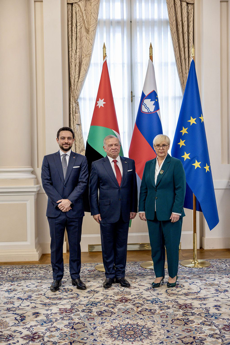  الملك ورئيسة سلوفينيا يبحثان علاقات الصداقة بين البلدين ومستجدات المنطقة