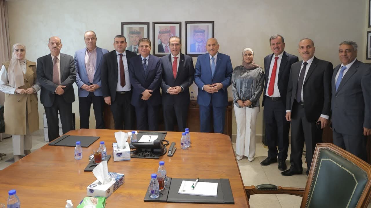  &quot;الميثاق النيابية&quot; تطلع على الأداء في شركة مناجم الفوسفات