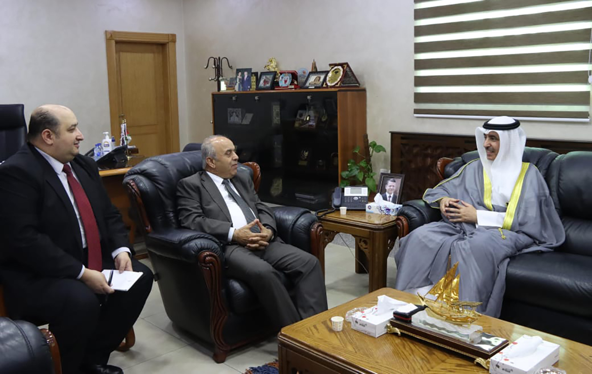  وزير التعليم العالي يبحث مع السفير الكويتي تعزيز التعاون