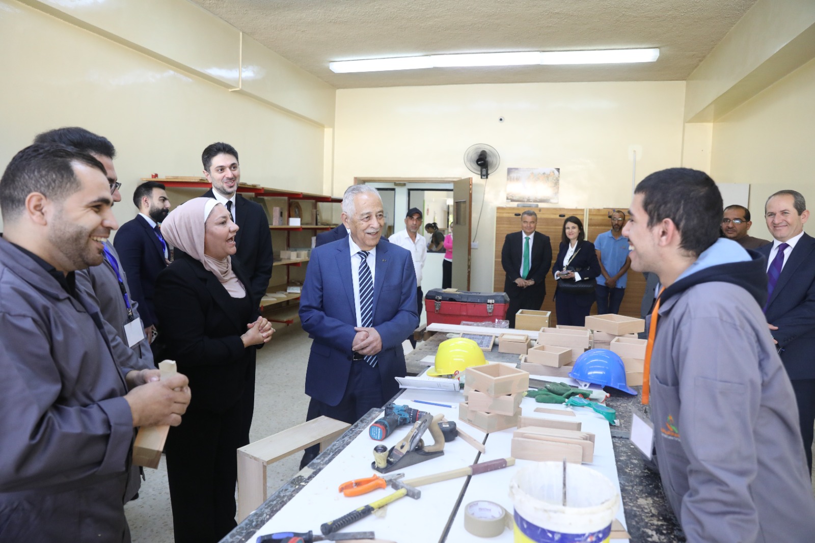 رئيس الديوان الملكي يزور مركز نازك الحريري للتربية الخاصة ويشيد بجهوده وبرامجه