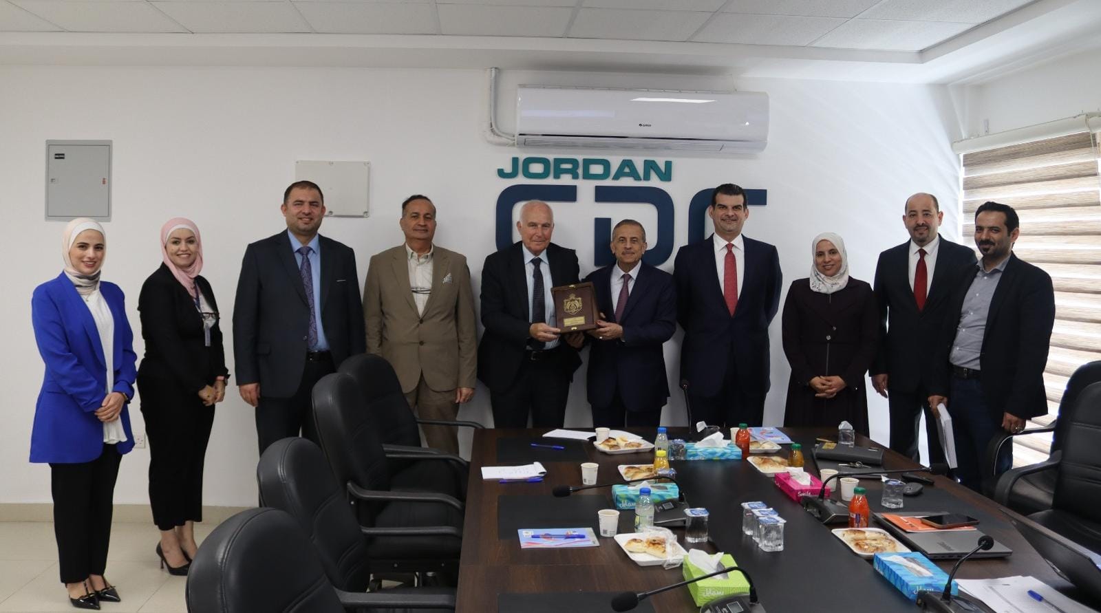  &quot;الوطني لمكافحة الأوبئة&quot; وجمعية المستشفيات الخاصة يبحثان التعاون المشترك