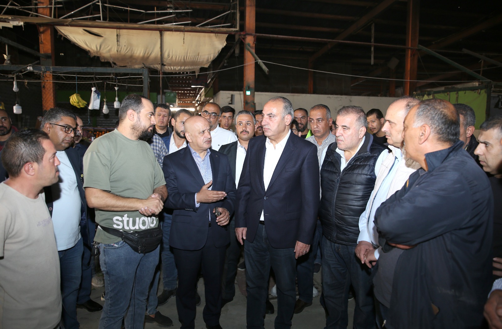  رئيس لجنة أمانة عمان يتفقد سوق الحسين الشعبي