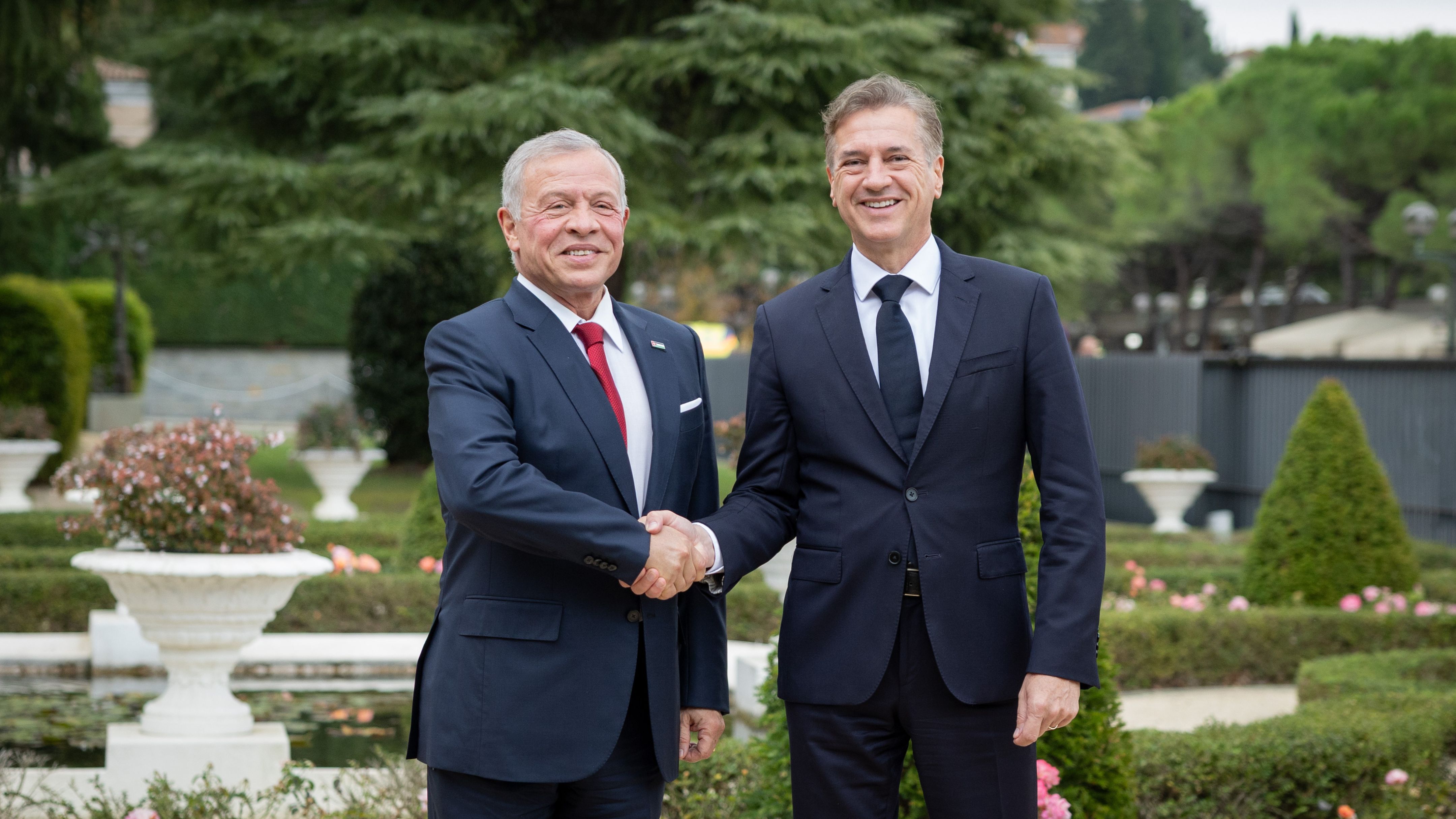  الملك يدعو خلال قمة &quot;ميد 9&quot; إلى العمل المشترك لضمان التزام جميع الأطراف باتفاق إنهاء الحرب في غزة