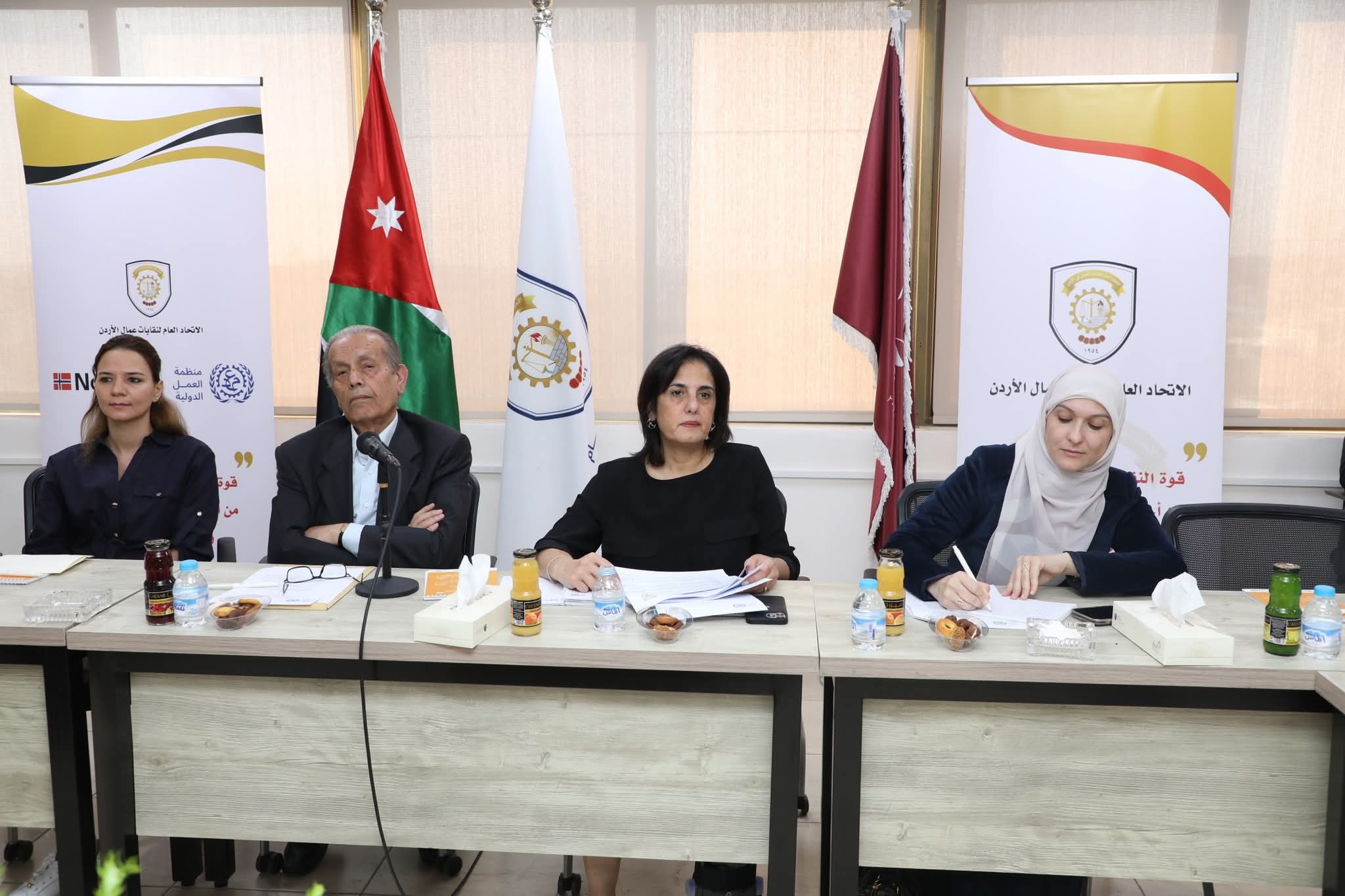 جلسة نقاشية حول حماية الأمومة  