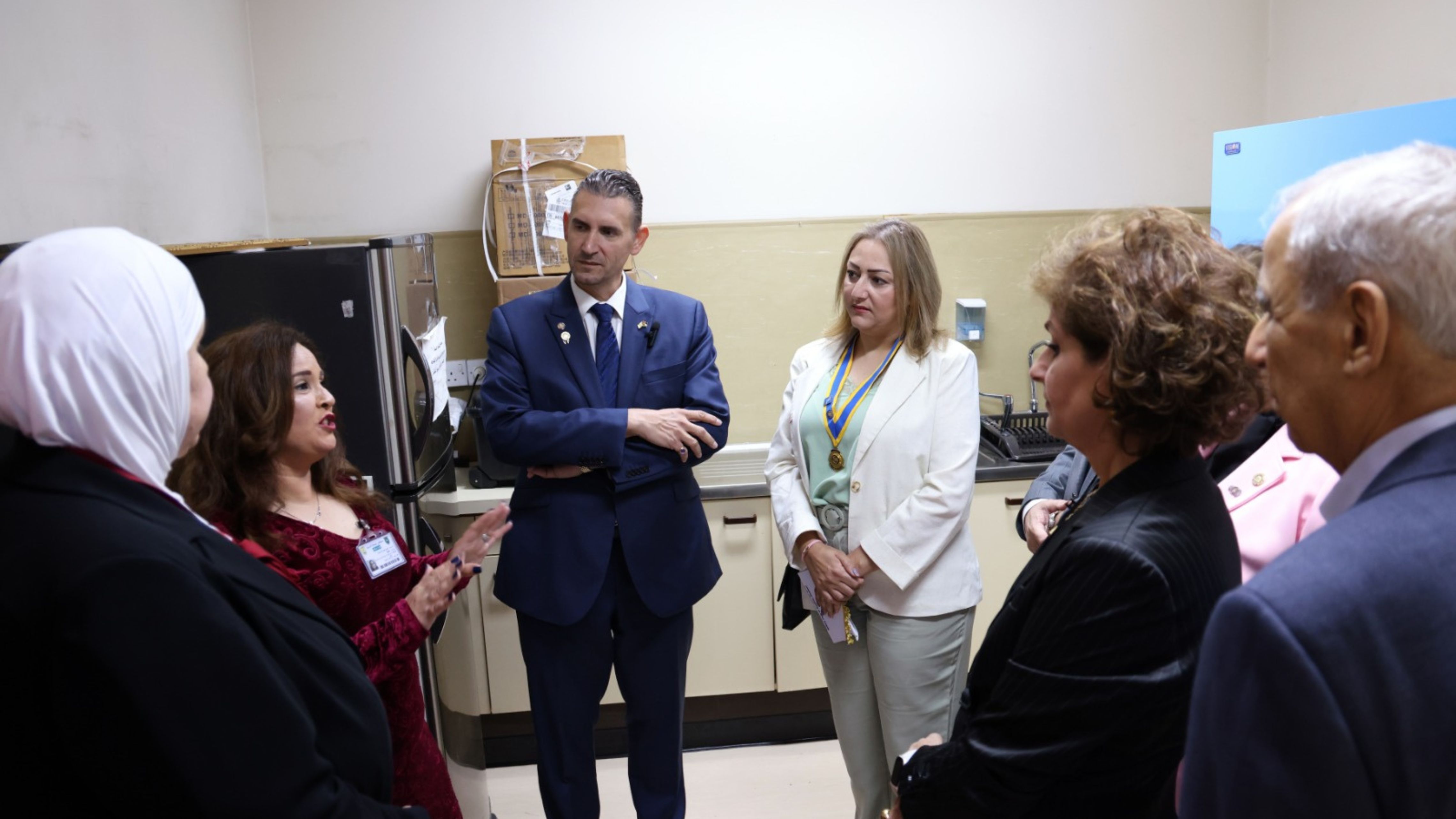  وفد من الروتاري الدولي يطلع على سير عمل مشروع محاربة فقدان البصر