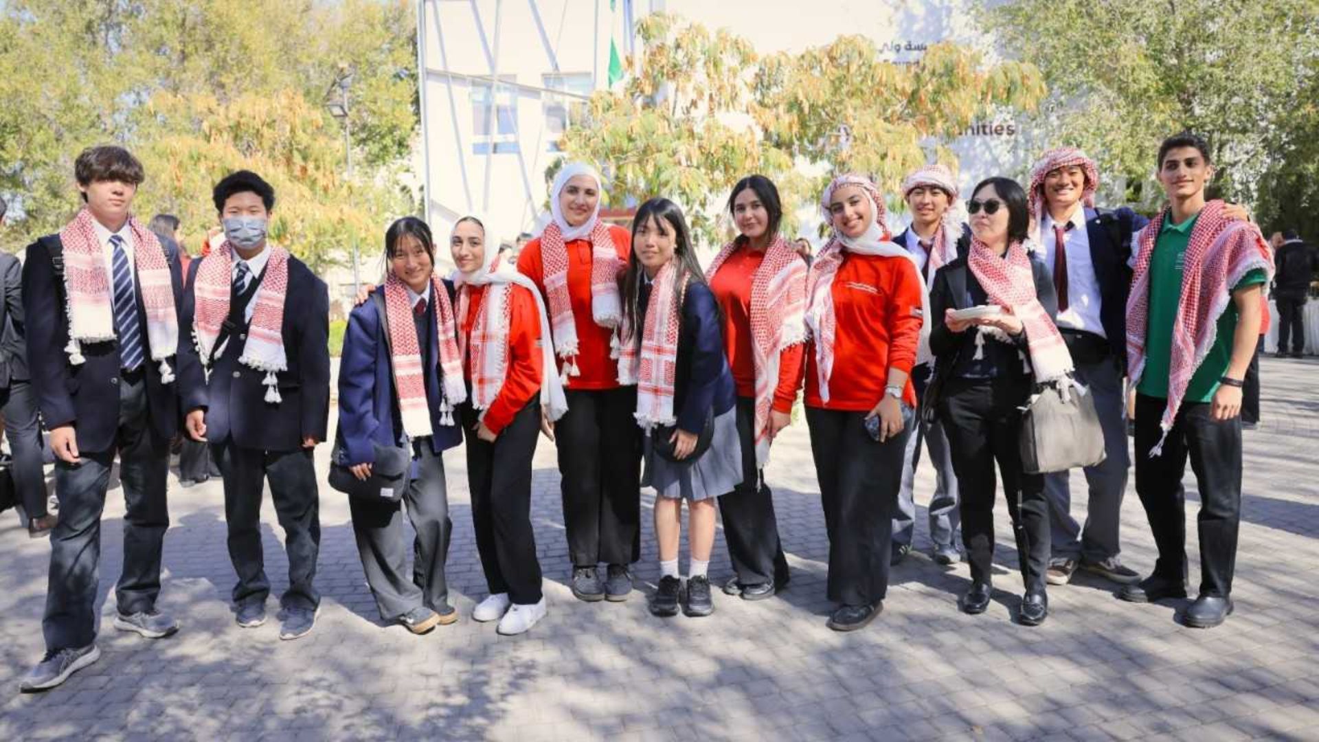  وفد طلاب ياباني يزور مؤسسة ولي العهد ضمن برنامج القيادة للمدارس